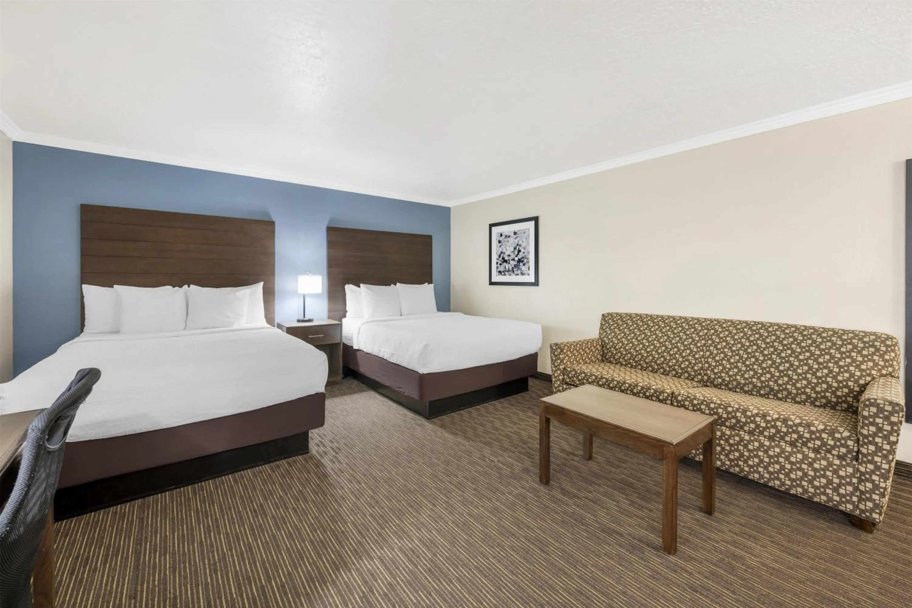 Bedroom, Bed in Best Western Airport Albuquerque InnSuites Hotel & Suites