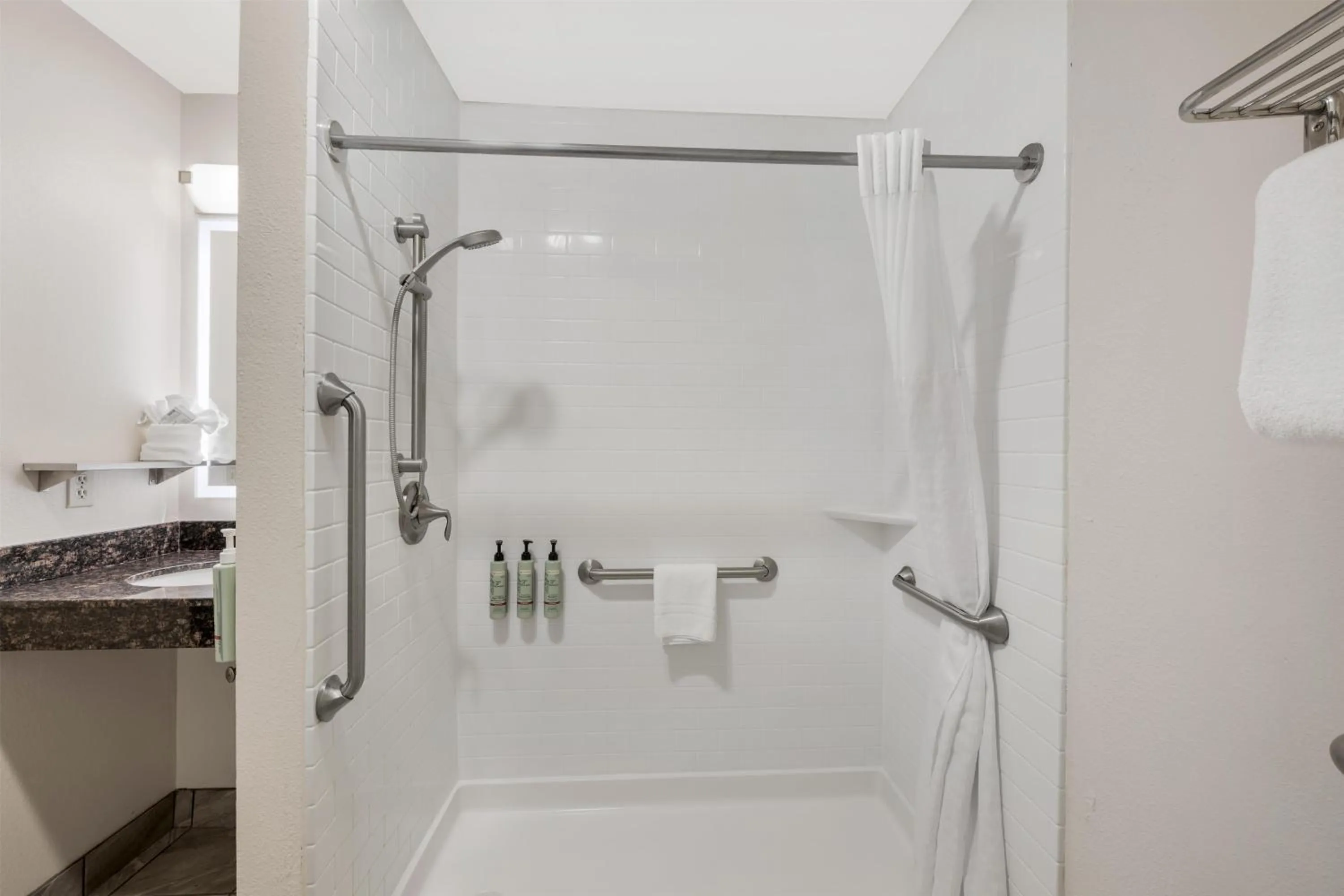 Bathroom in Best Western Airport Albuquerque InnSuites Hotel & Suites