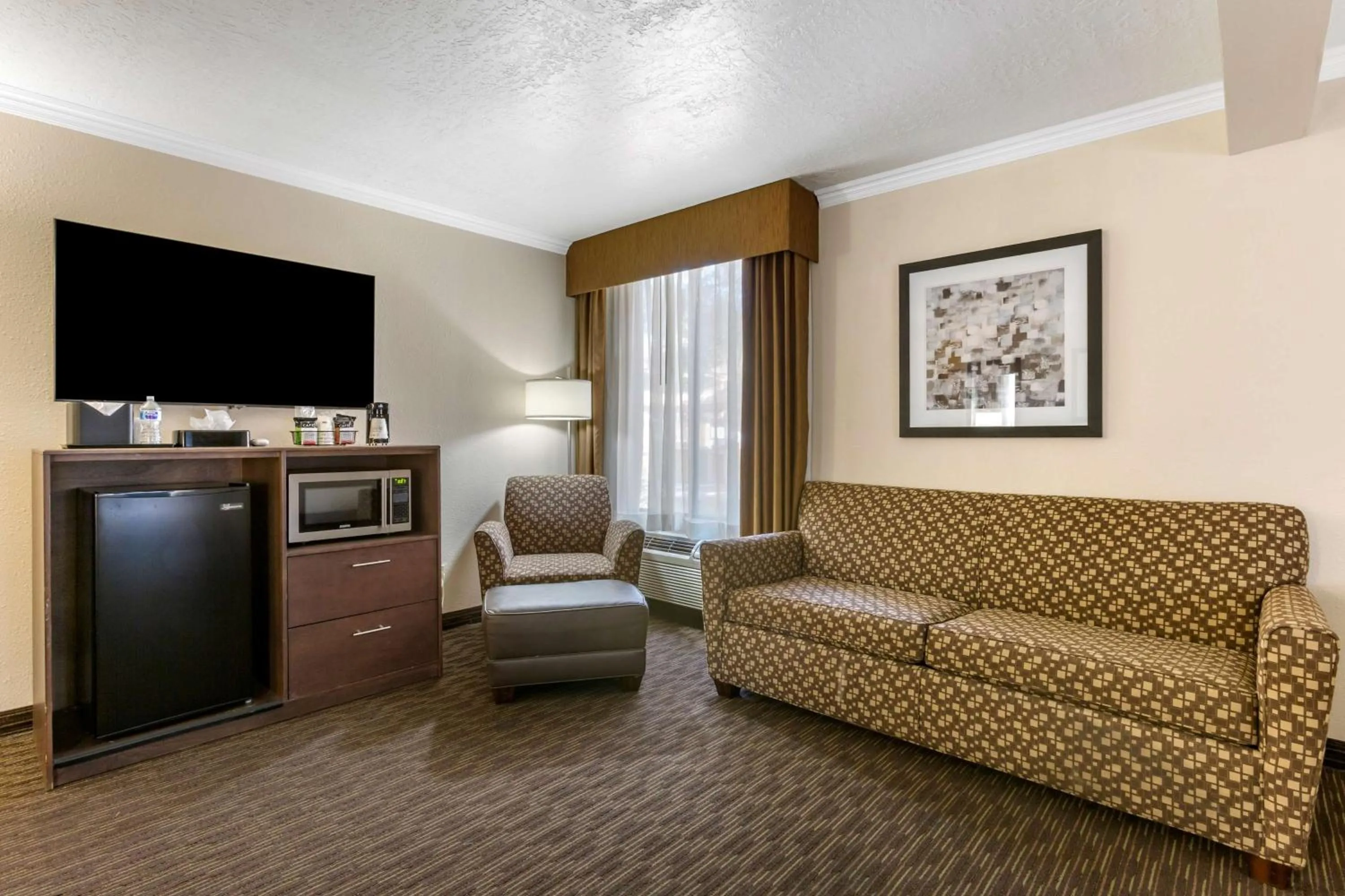 Queen Room with Two Queen Beds and Sofa Bed - Non-Smoking in Best Western Airport Albuquerque InnSuites Hotel & Suites