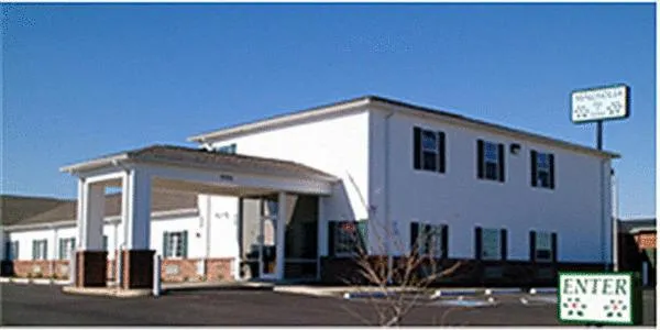Property building in Magnolia Inn and Suites Southaven