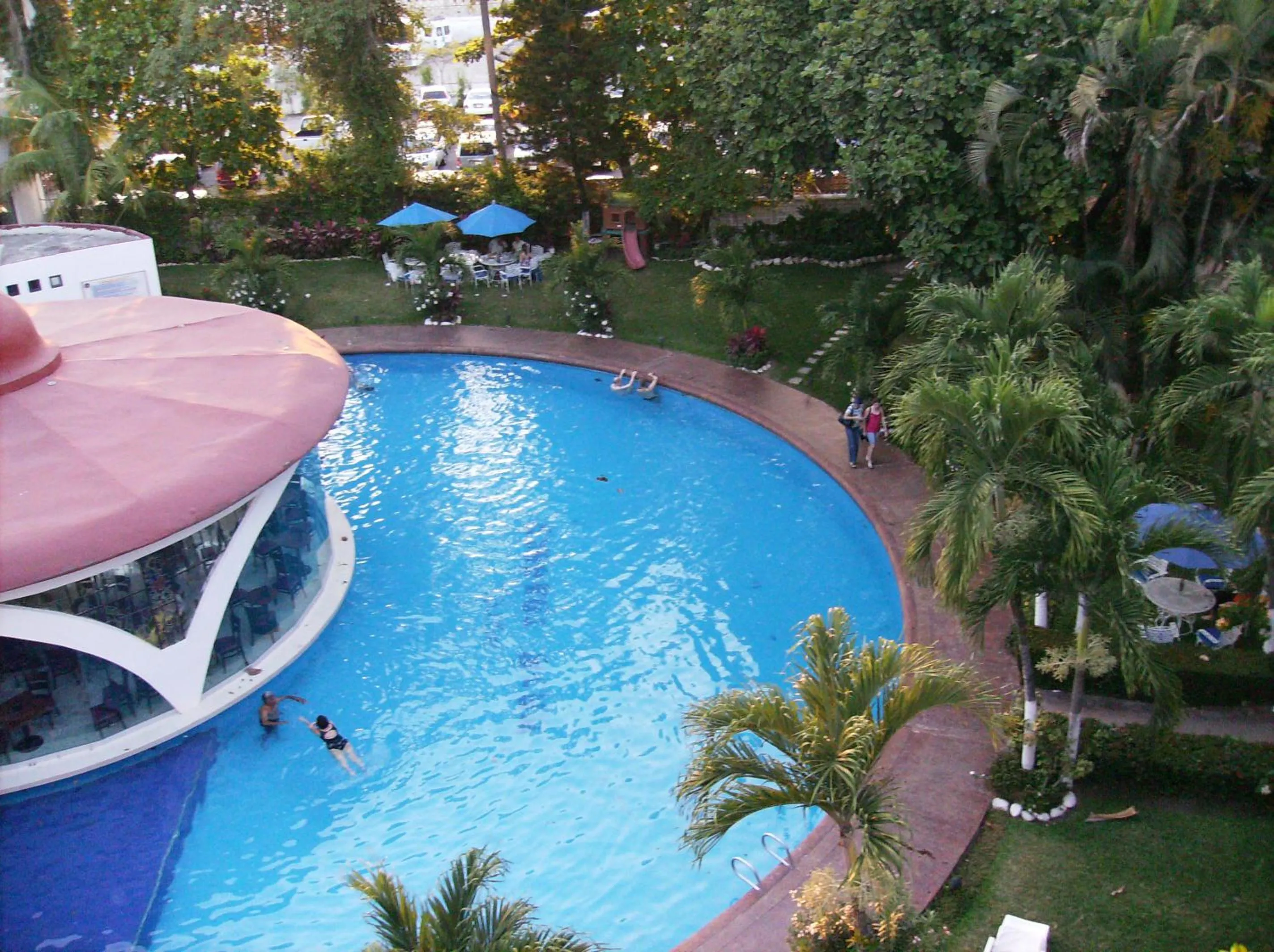 Pool view in Hotel Maya Tabasco