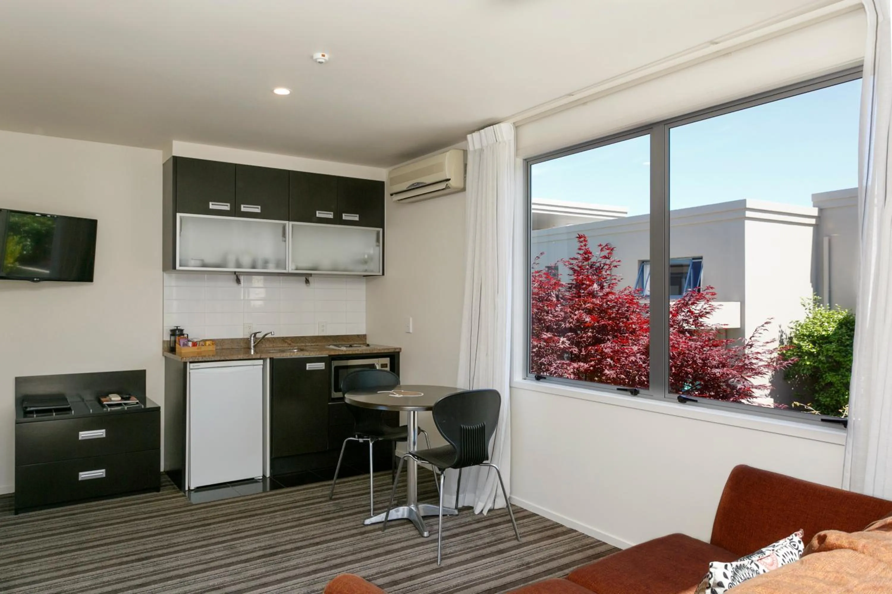 Kitchen or kitchenette in The Reef Resort