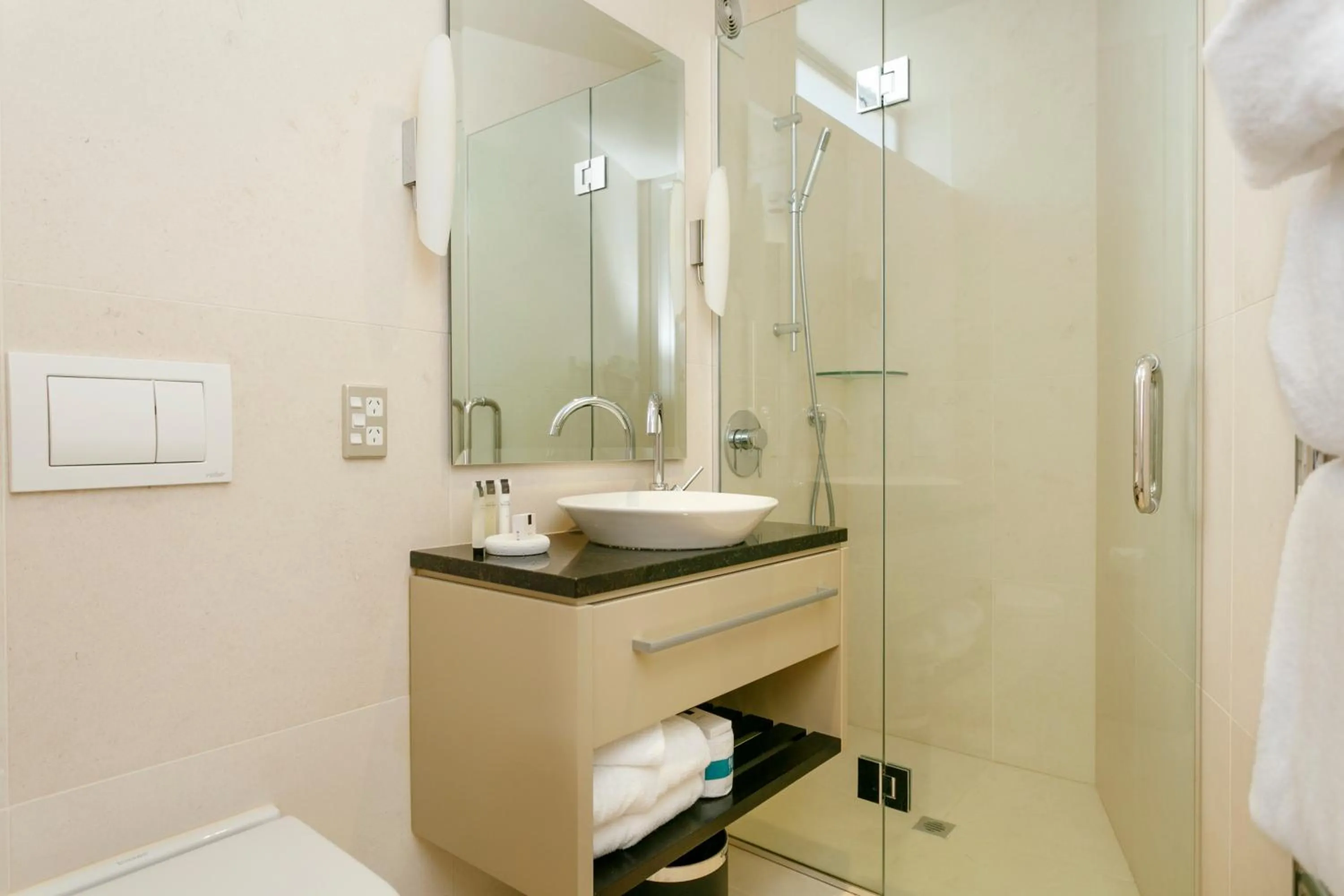 Shower in The Reef Resort