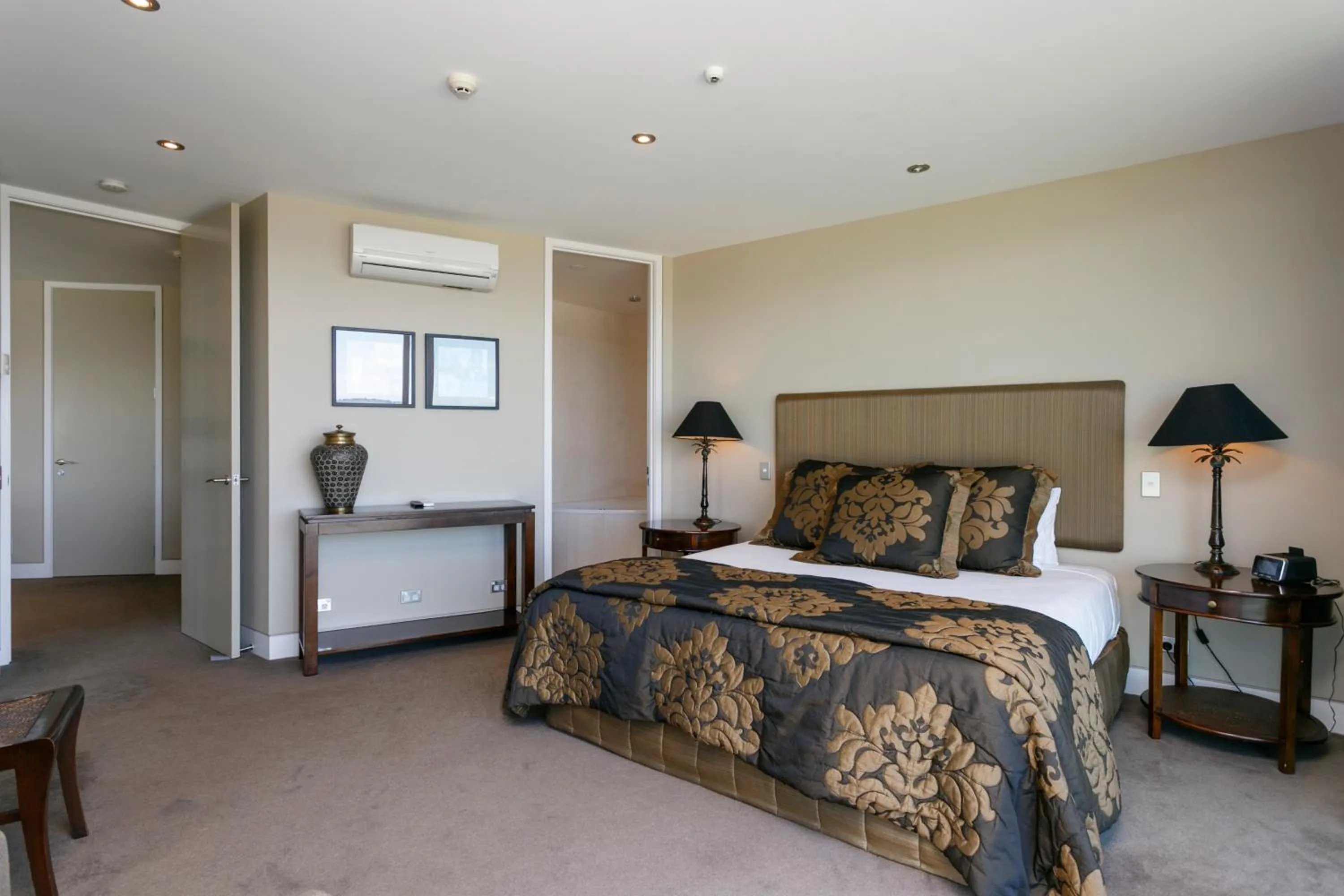 Bedroom, Bed in The Reef Resort