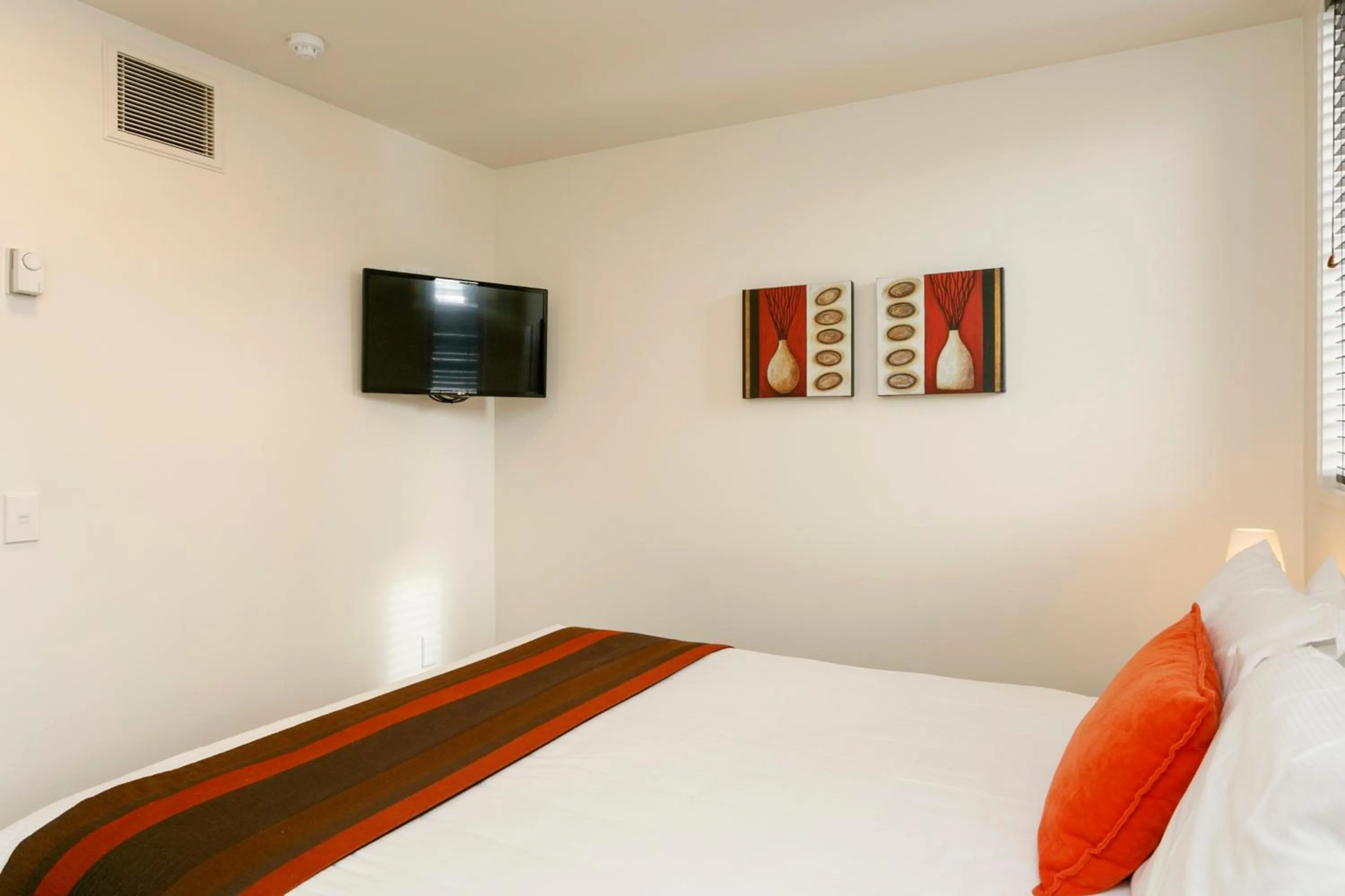 Bedroom, Bed in The Reef Resort