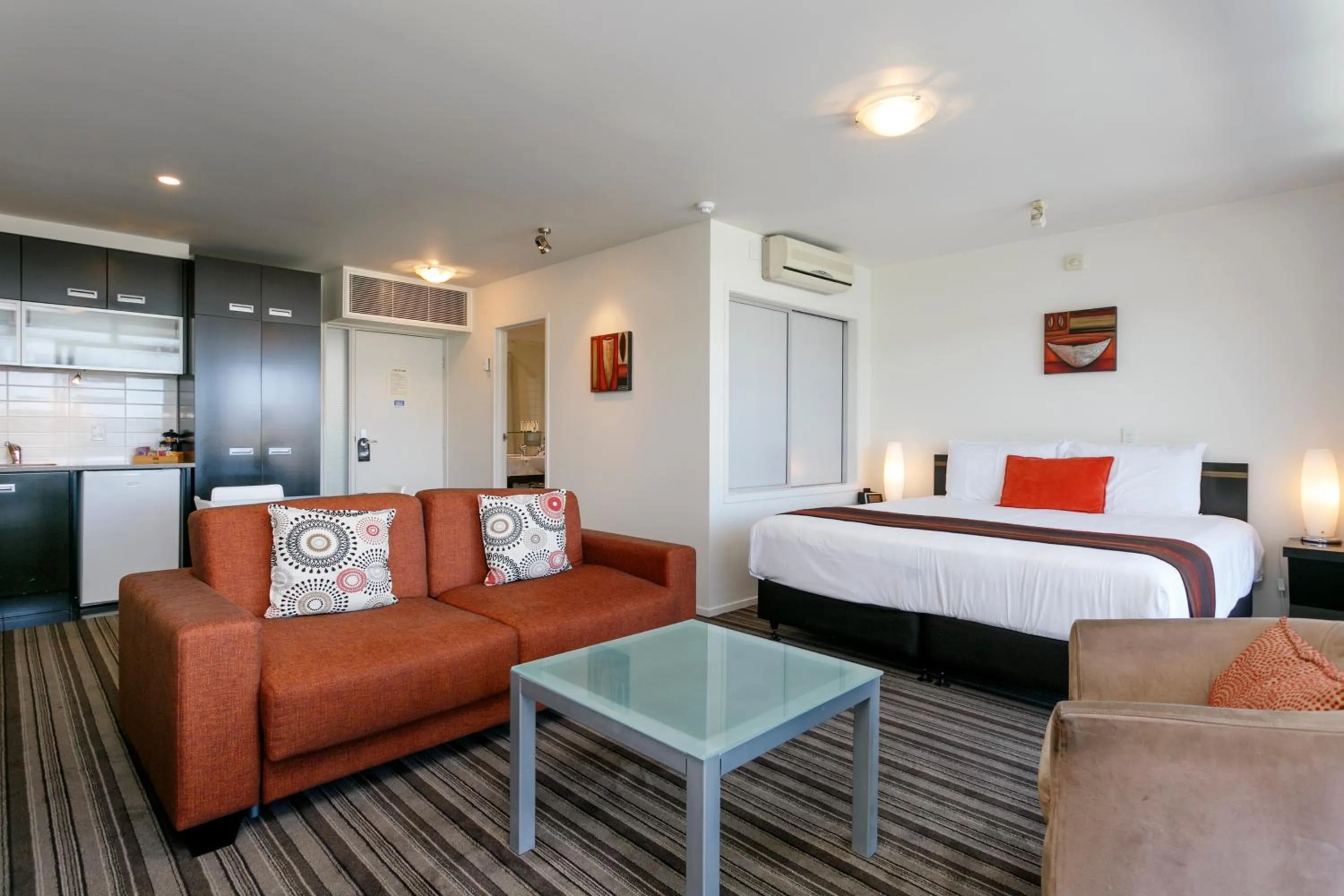 Kitchen or kitchenette, Bed in The Reef Resort