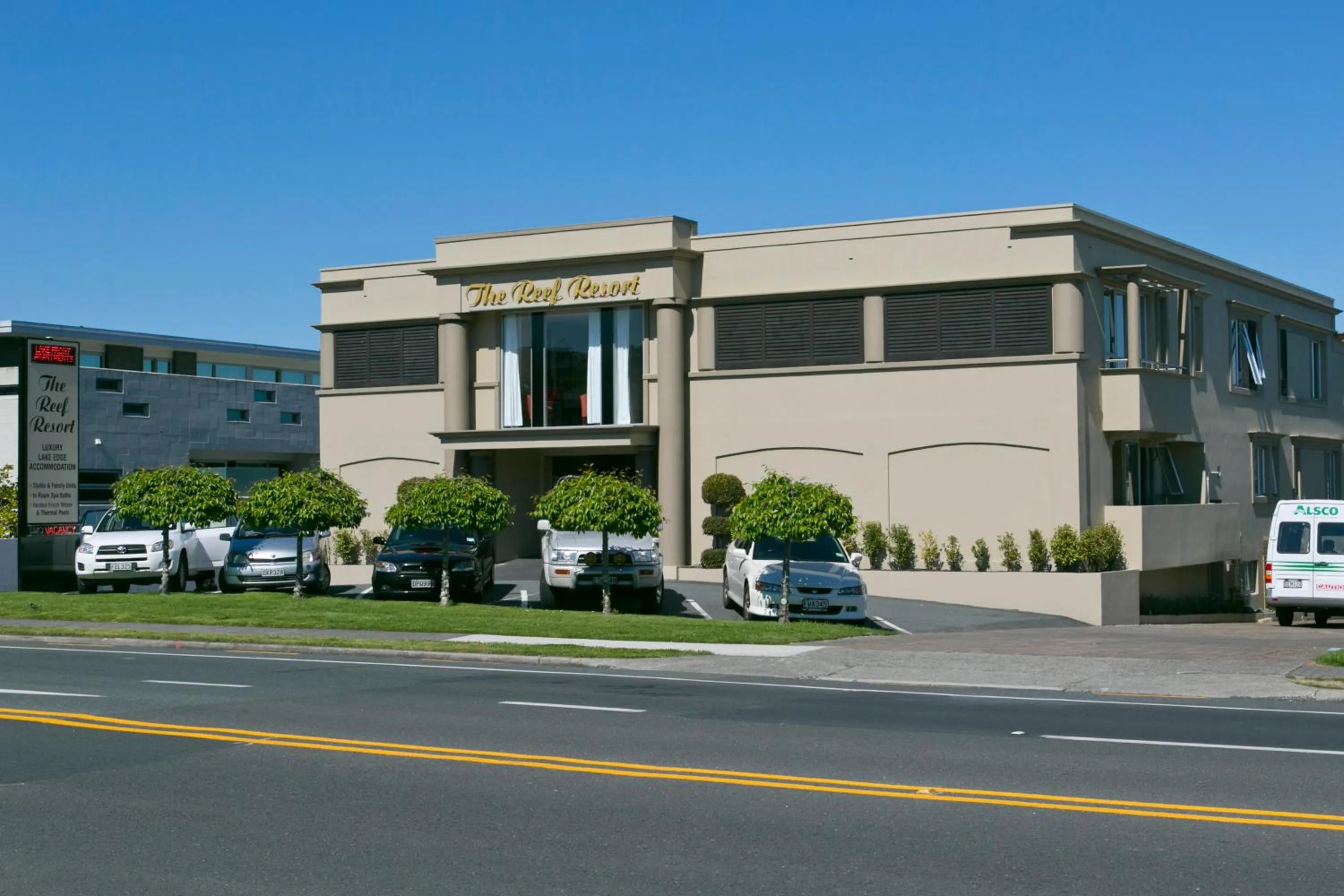Facade/entrance in The Reef Resort