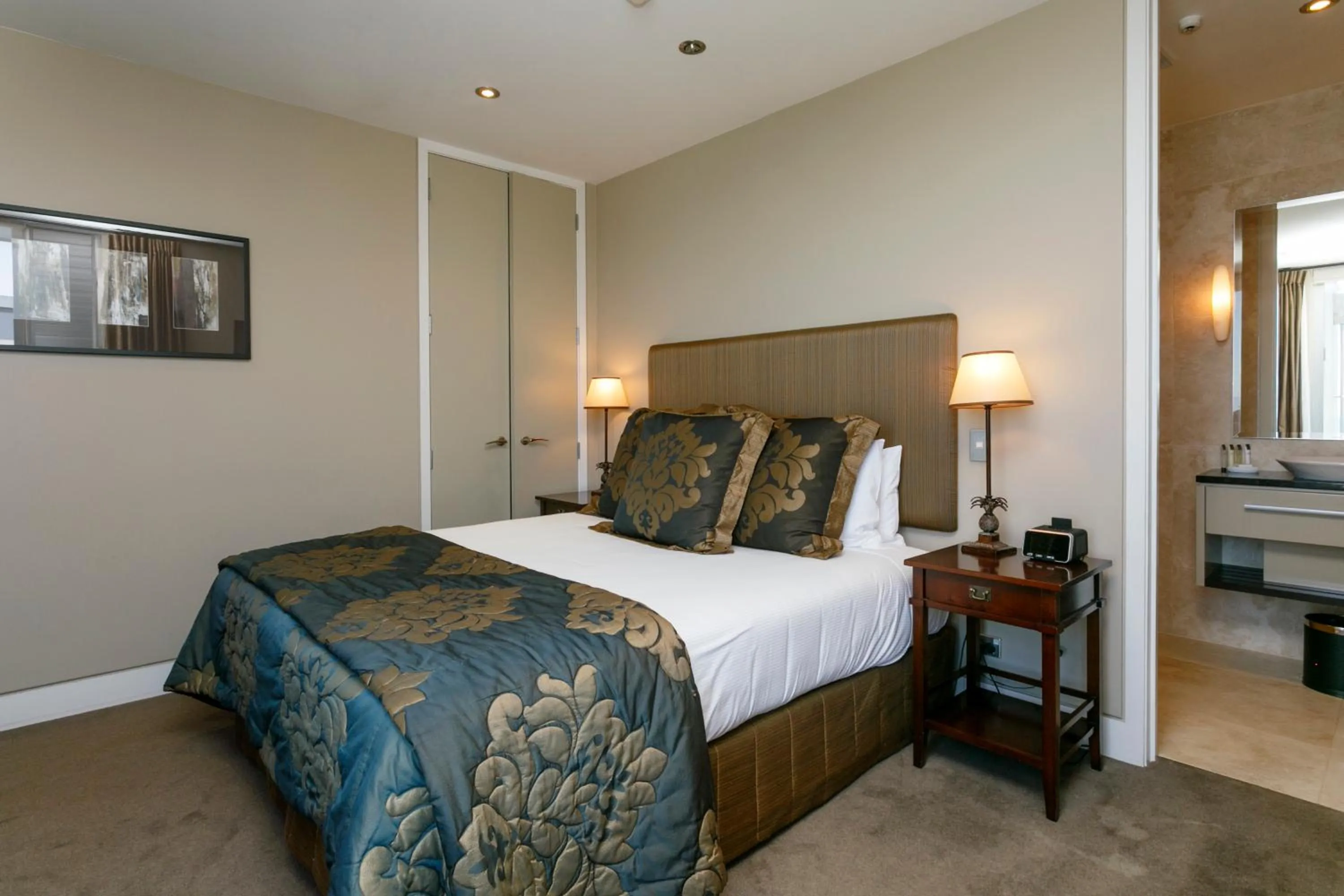 Bedroom, Bed in The Reef Resort