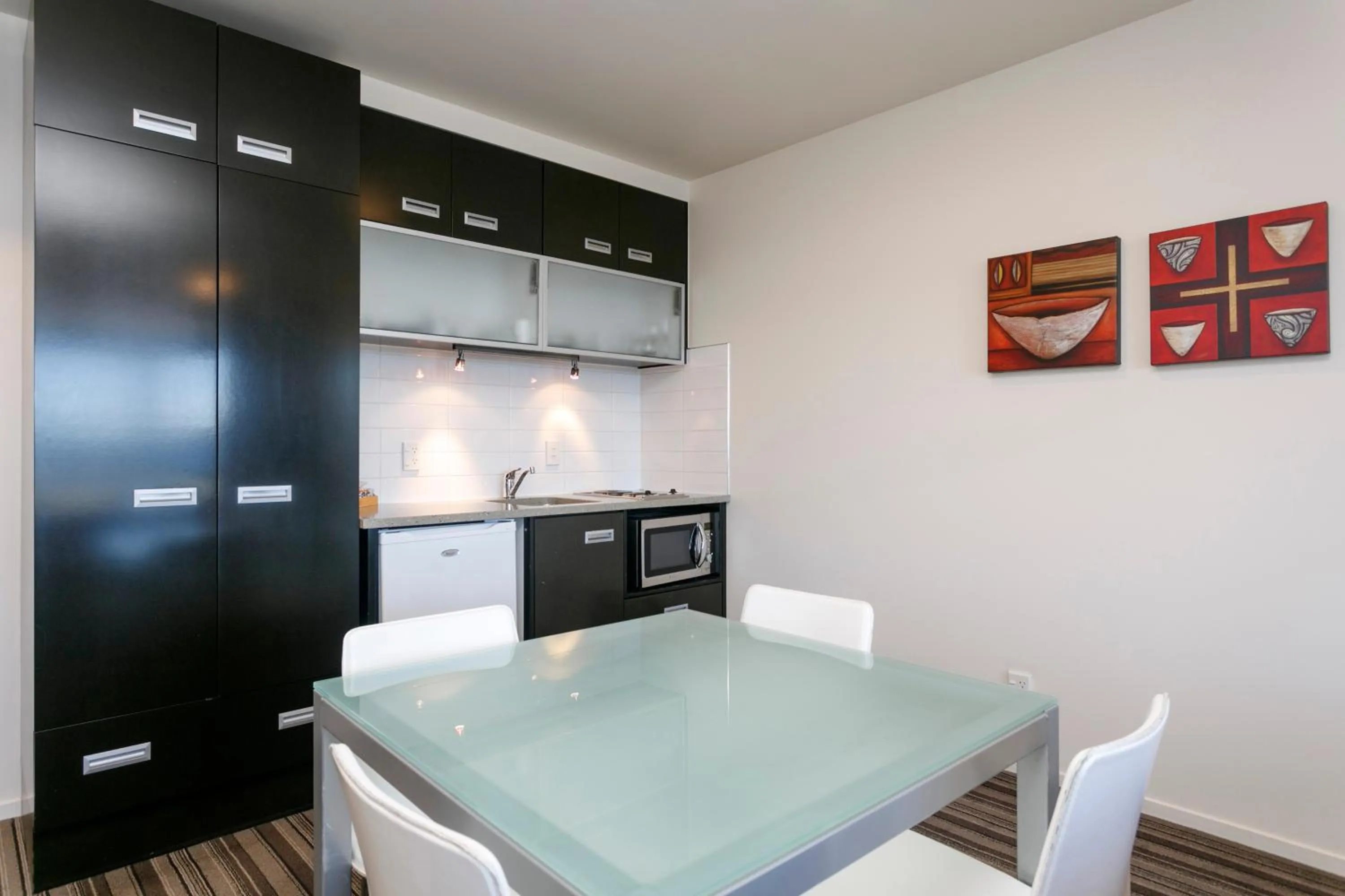 Kitchen or kitchenette in The Reef Resort