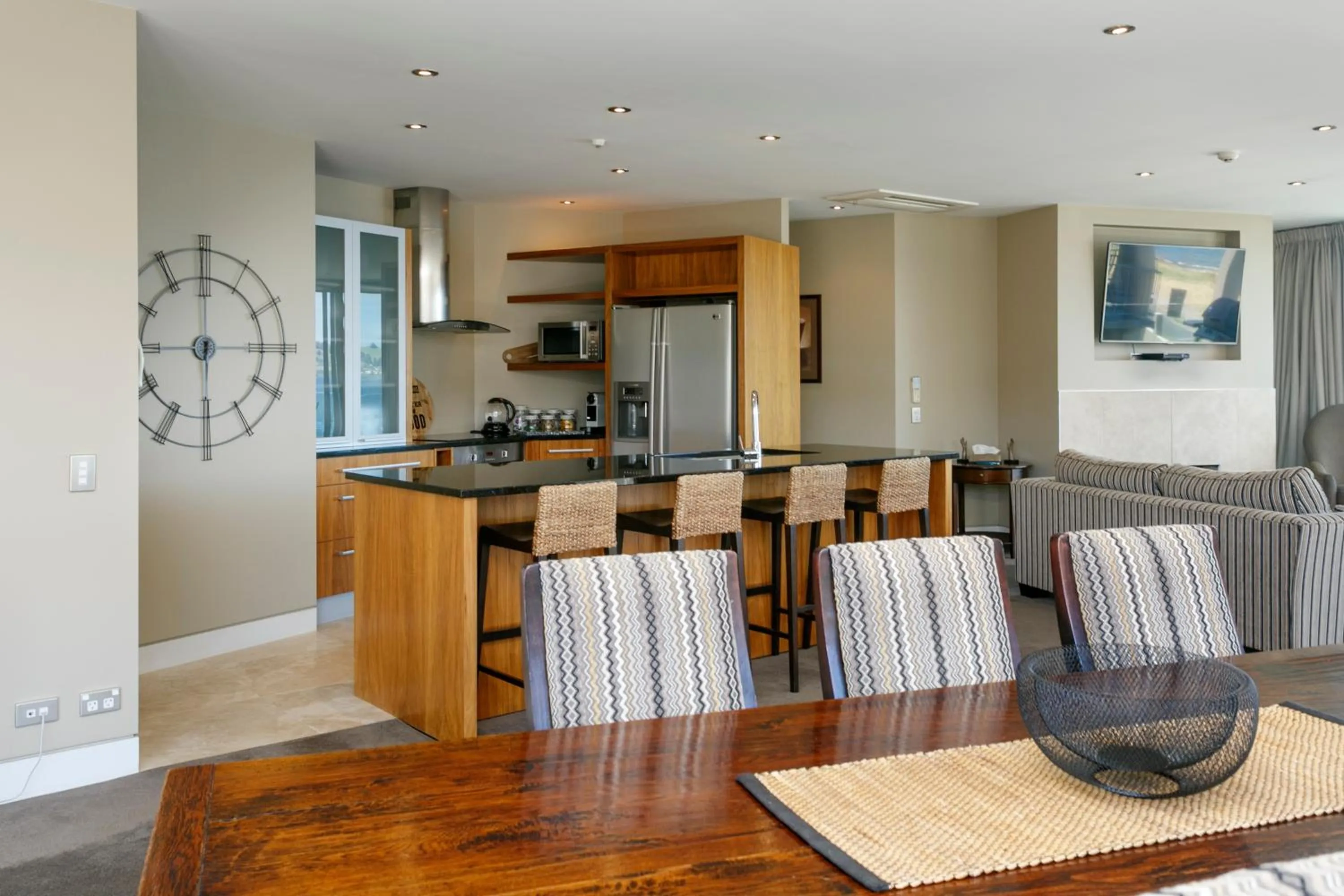 Kitchen or kitchenette in The Reef Resort