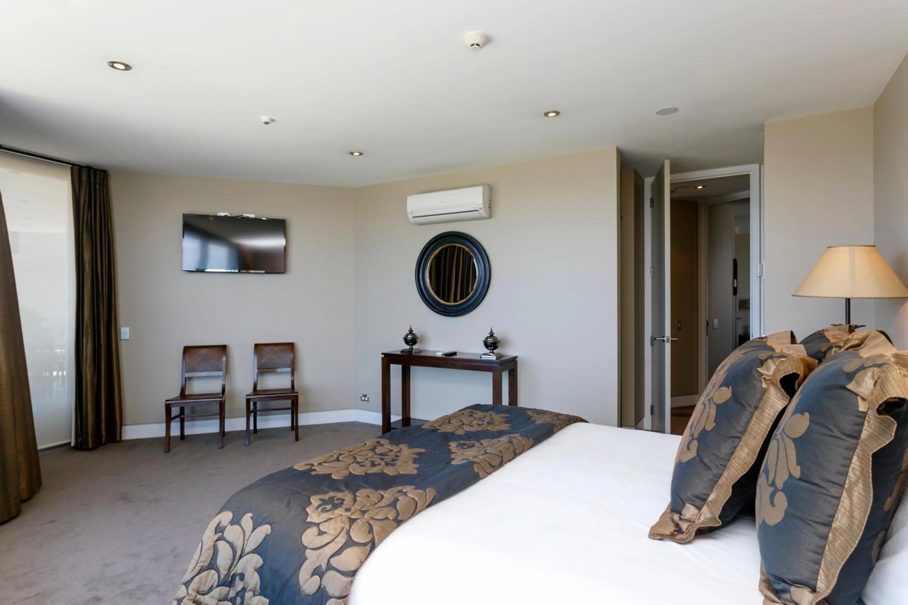 Bedroom, Bed in The Reef Resort