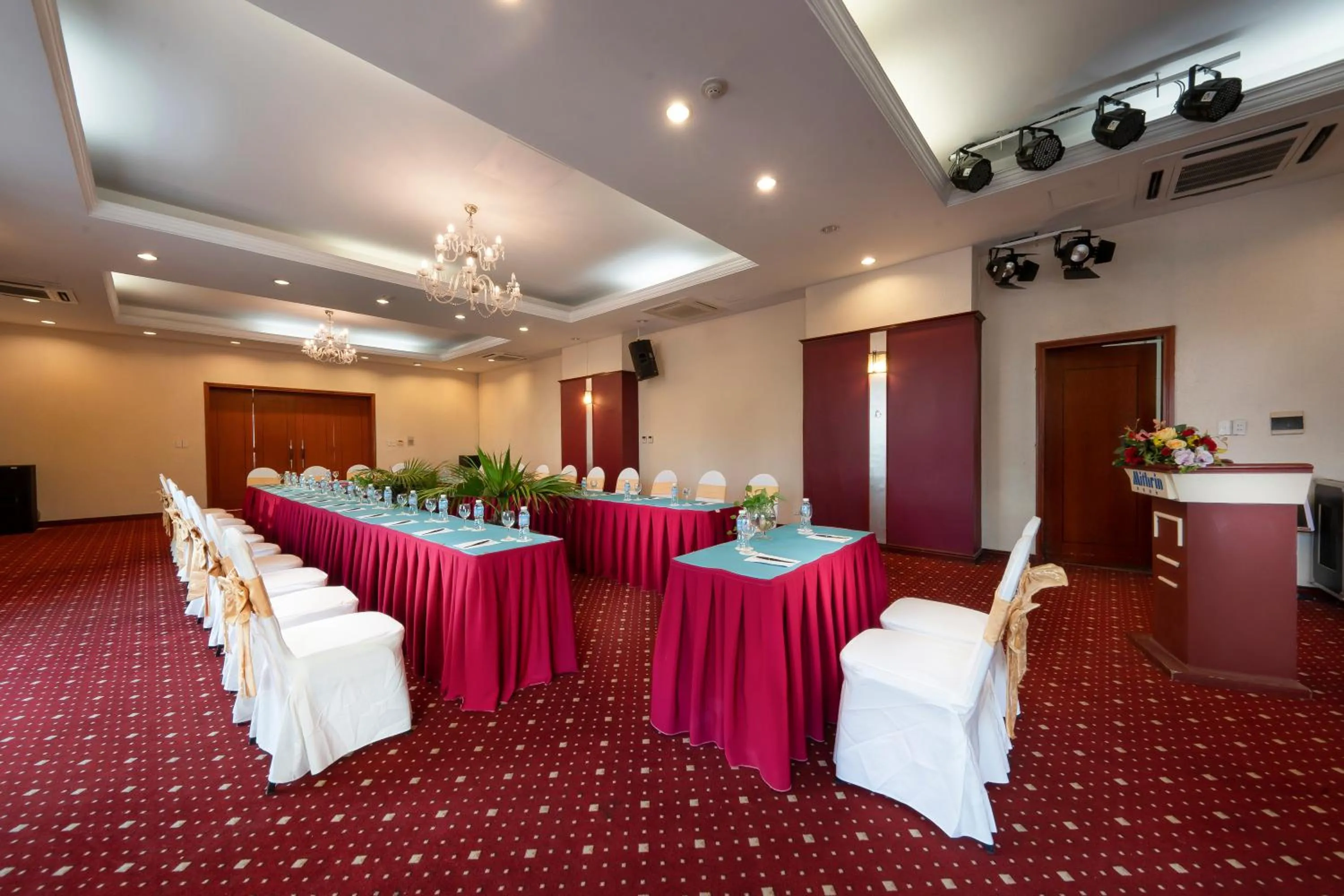 Banquet/Function facilities in Mithrin Hotel Halong