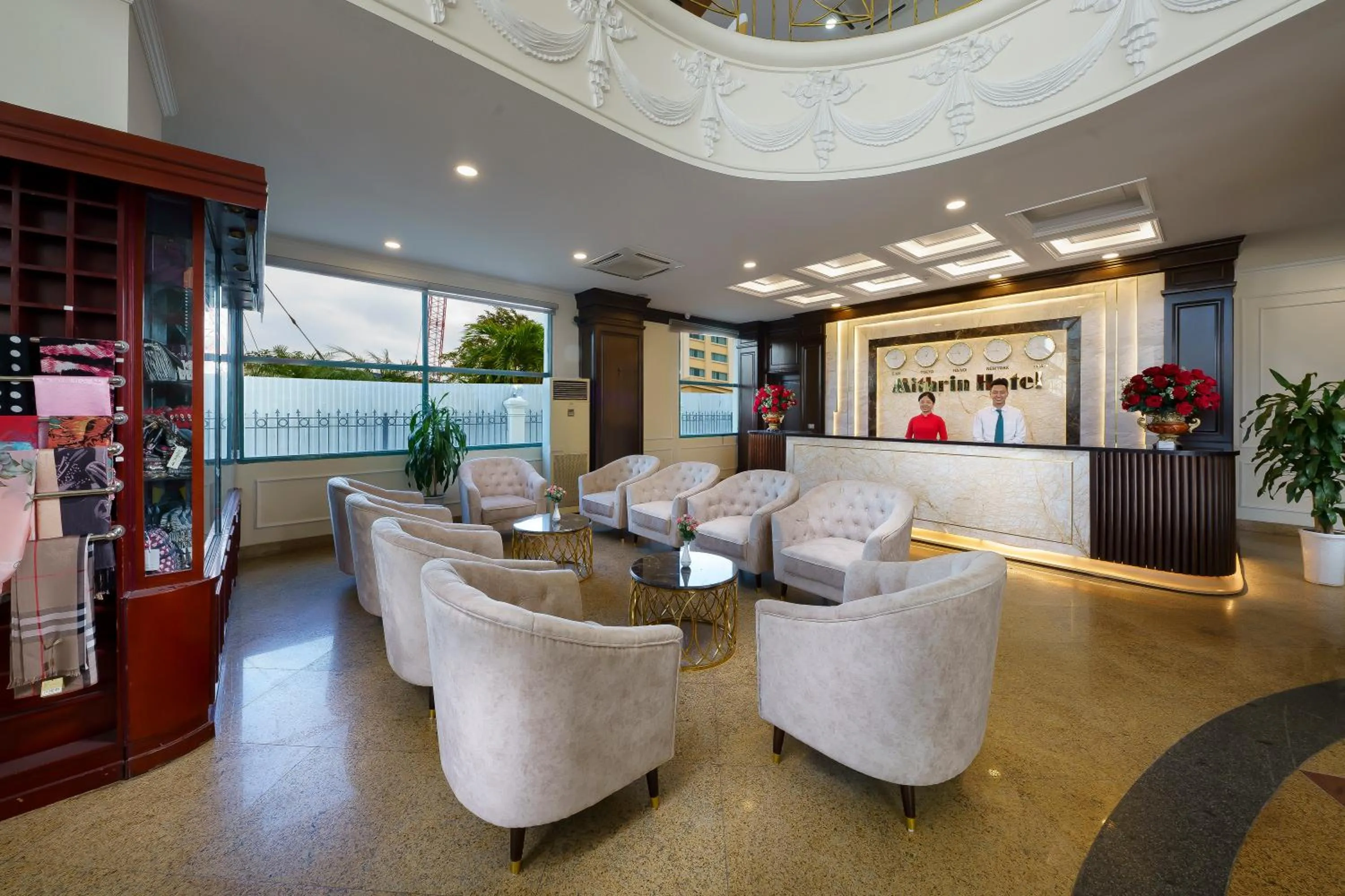 Lobby or reception in Mithrin Hotel Halong