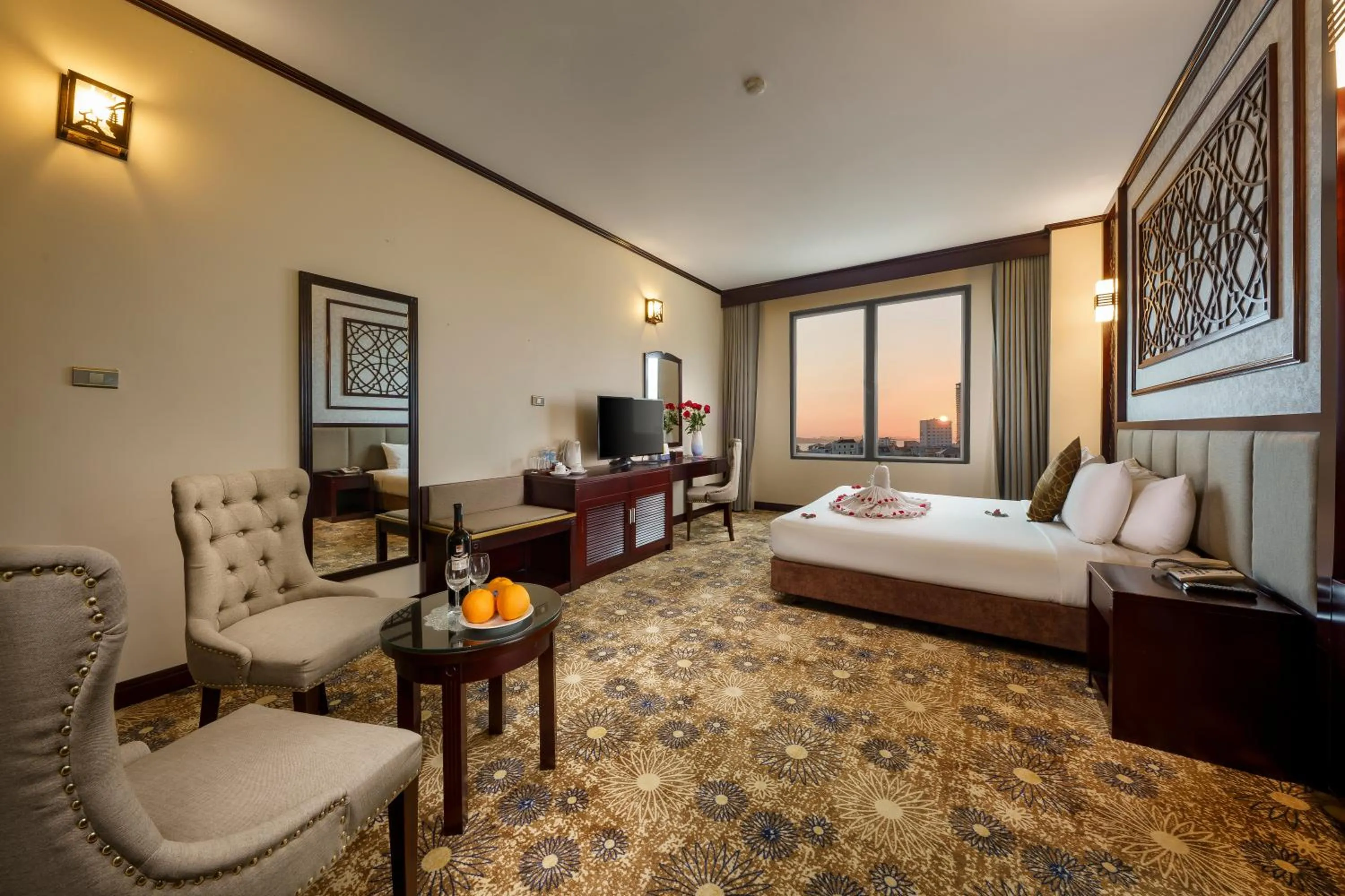 Bedroom, Bed in Mithrin Hotel Halong