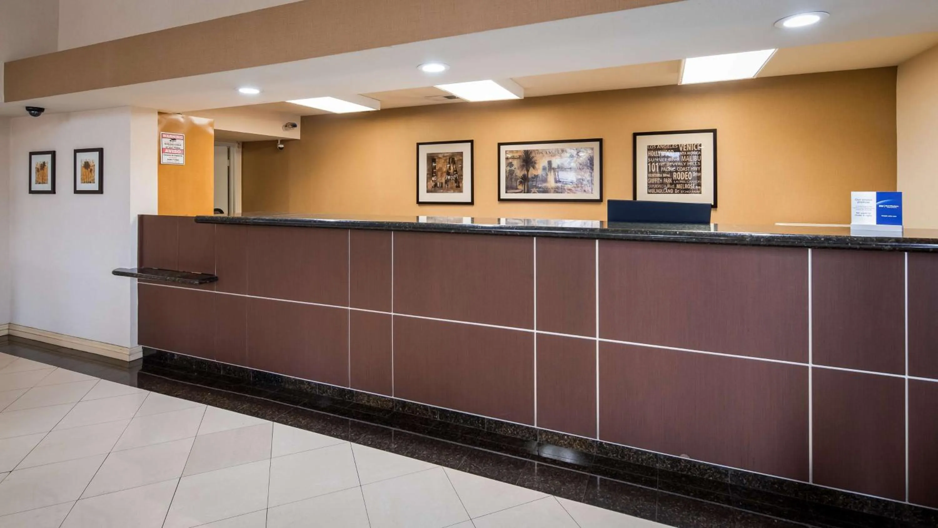 Lobby or reception in Best Western Norwalk Inn