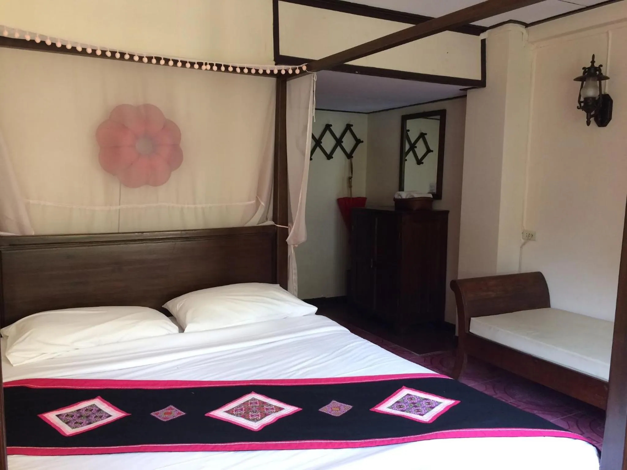 Bed in Changpuak Hotel