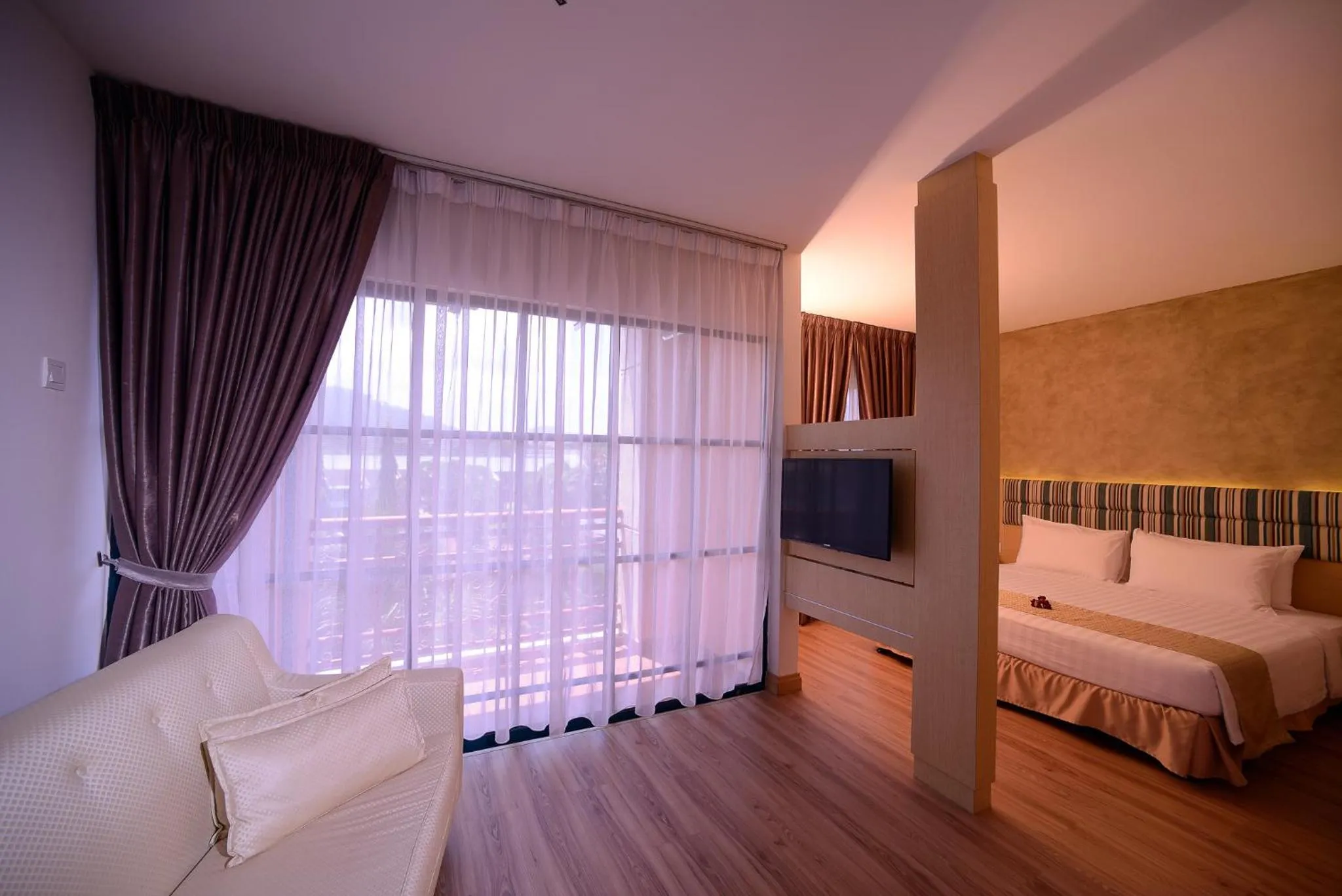 Living room, Bed in Bella Vista Waterfront Resort, Kuah Langkawi