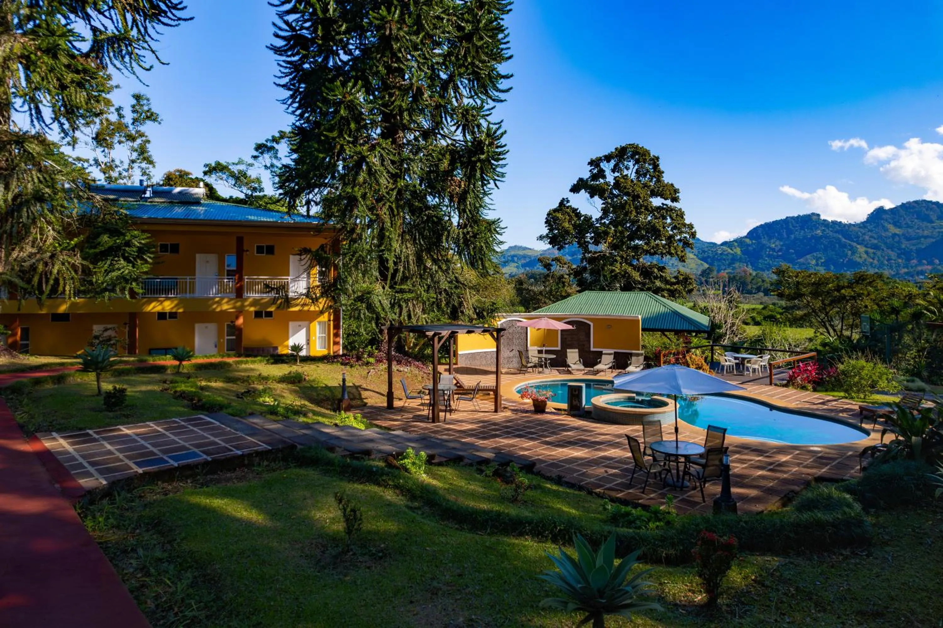 Property building in Hotel Villa Florencia