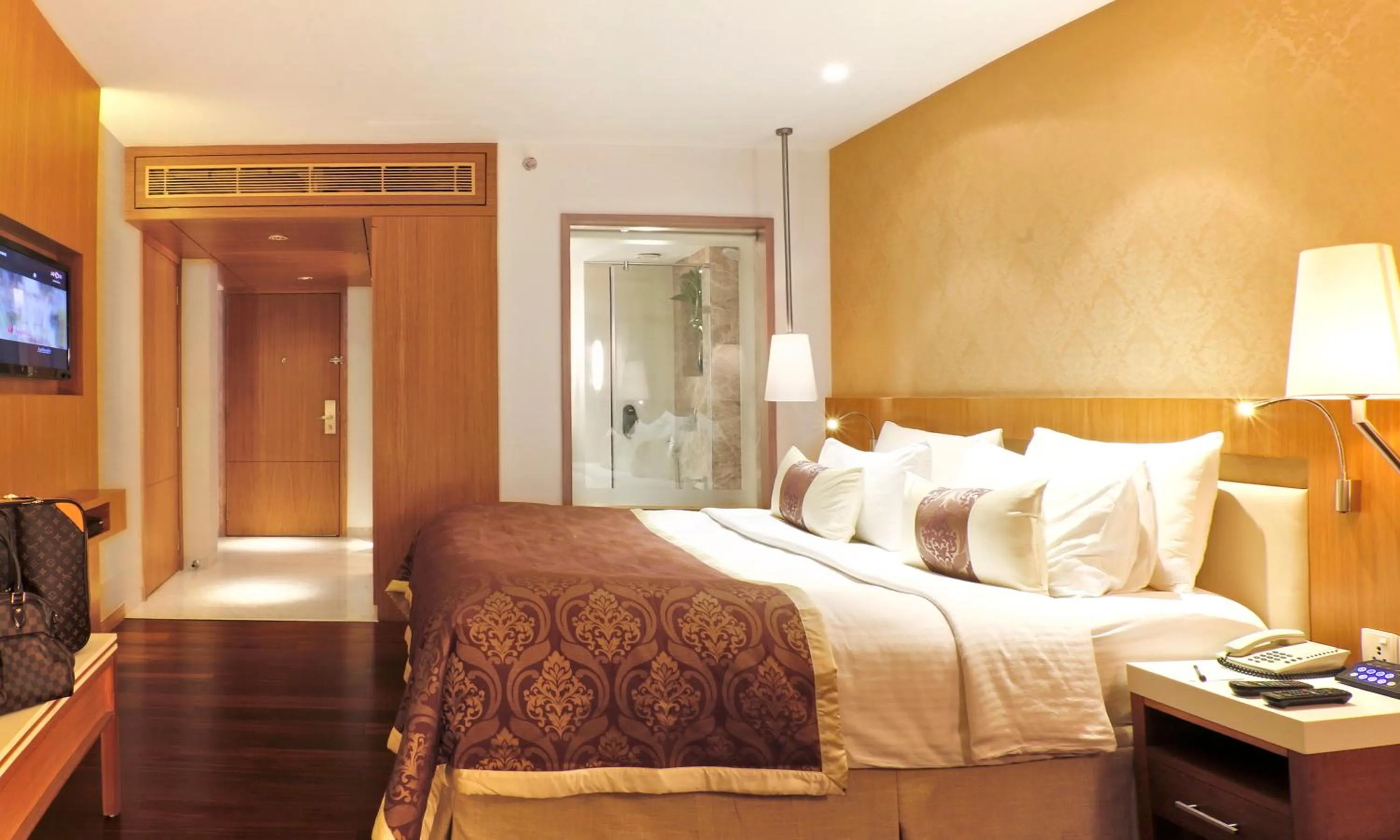 Bed in Hotel Bawa International