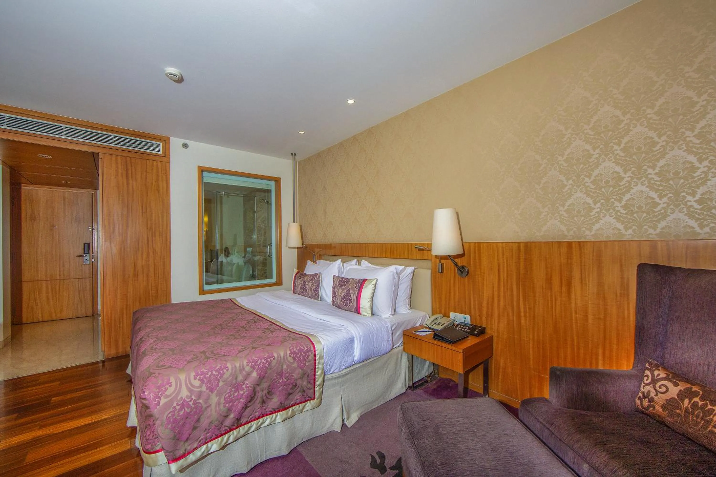 Bed in Hotel Bawa International