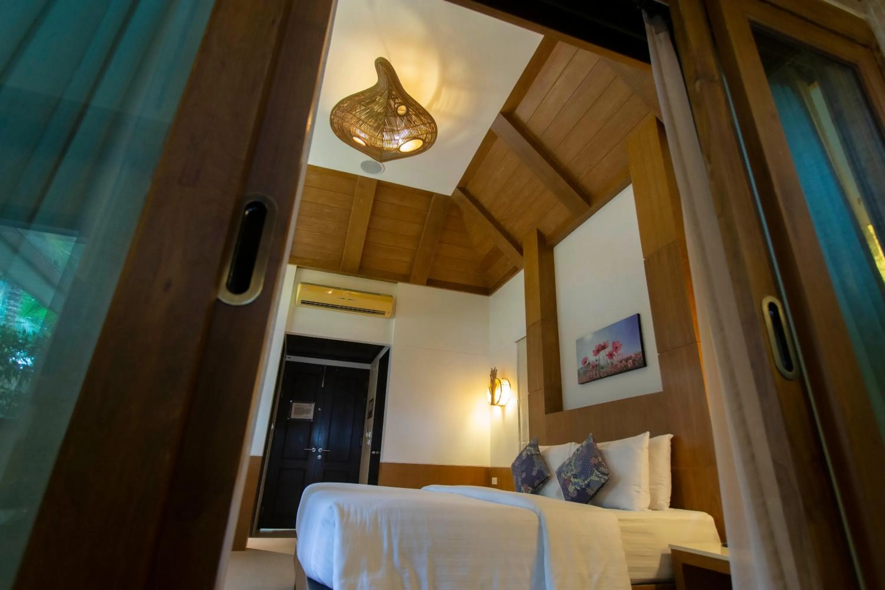Bedroom, Bed in Tup Kaek Sunset Beach Resort-SHA Plus