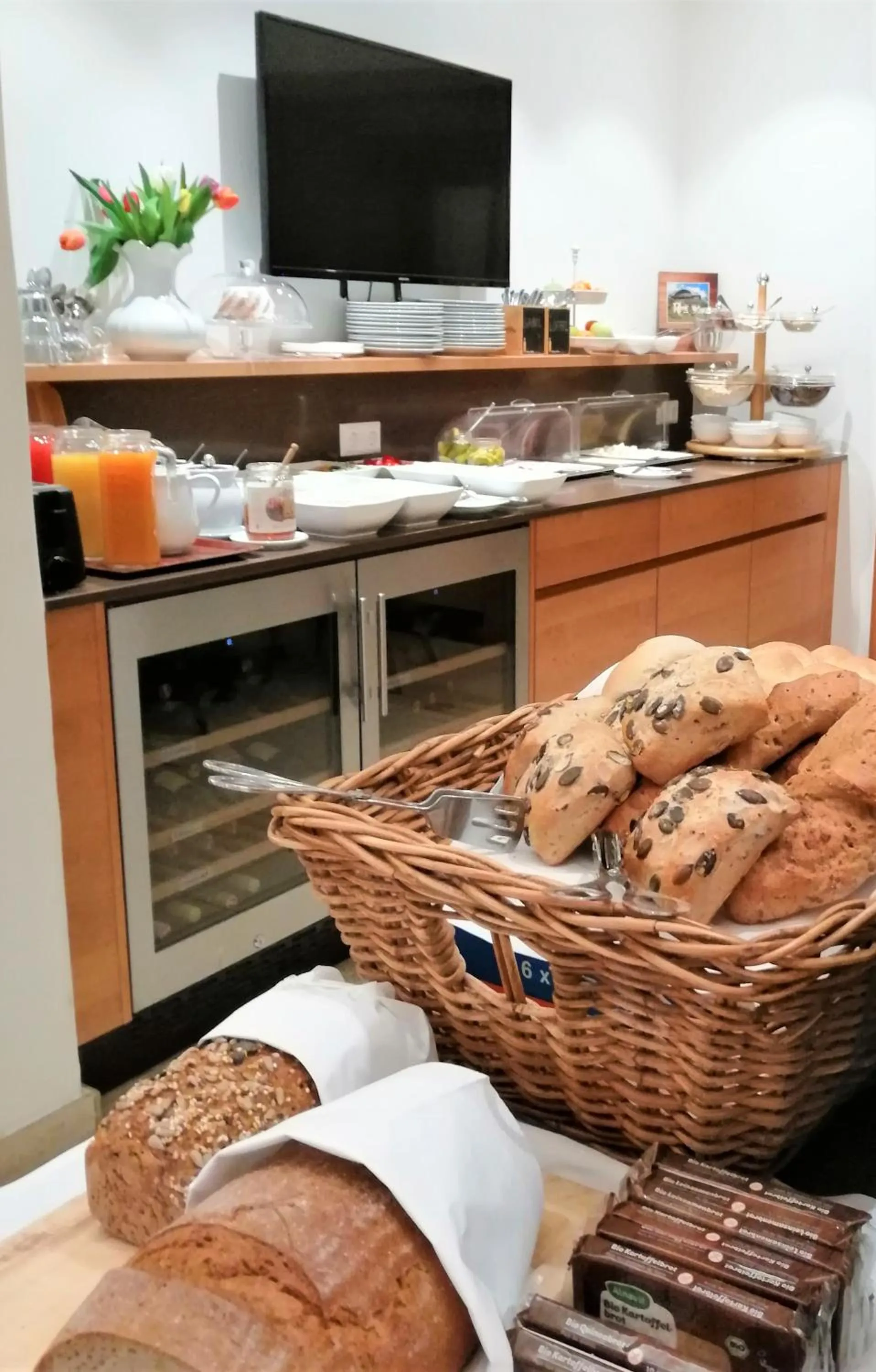 Buffet breakfast in Belvedere