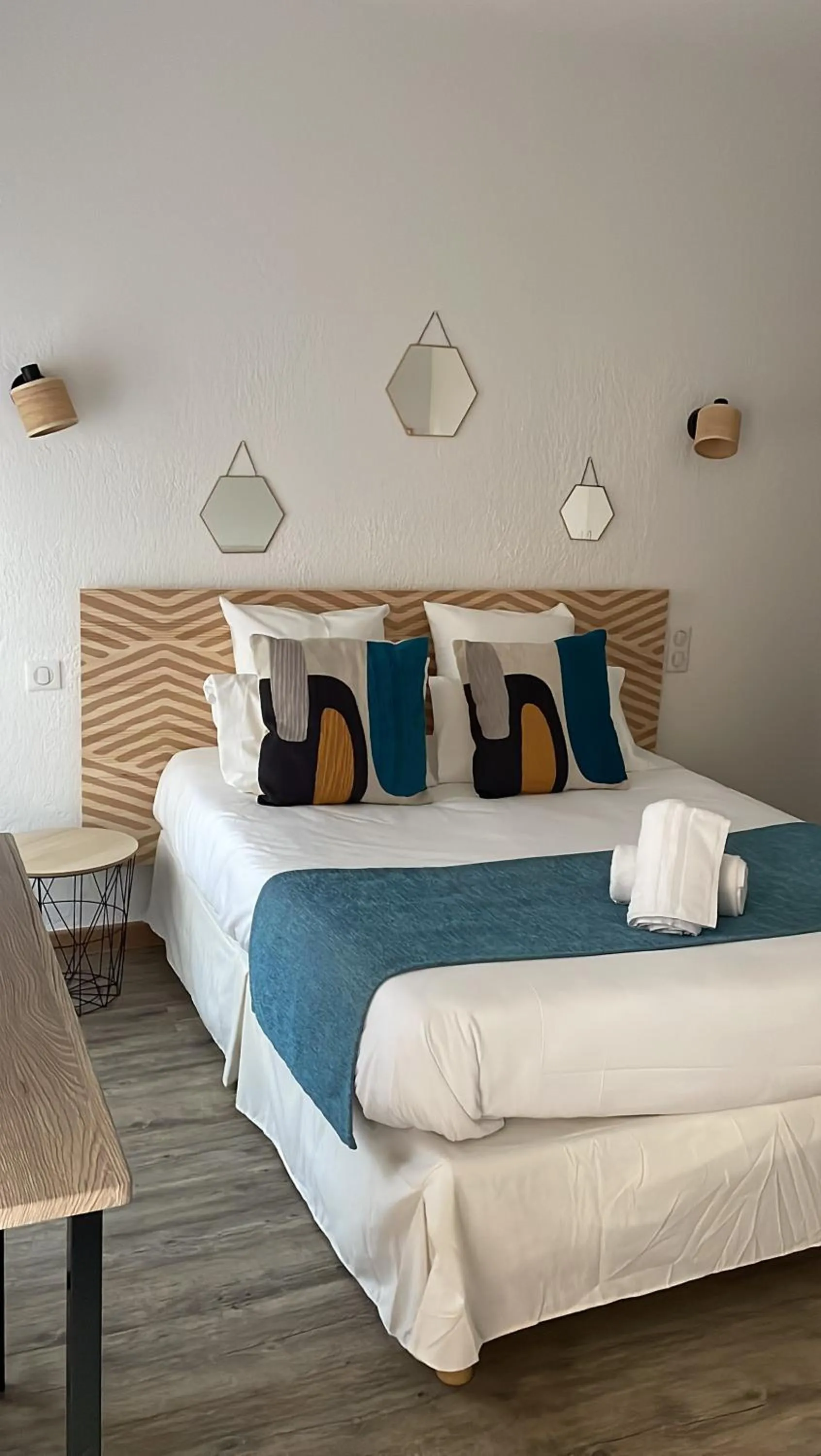 Bed in Hotel Saint Georges, Face à la mer