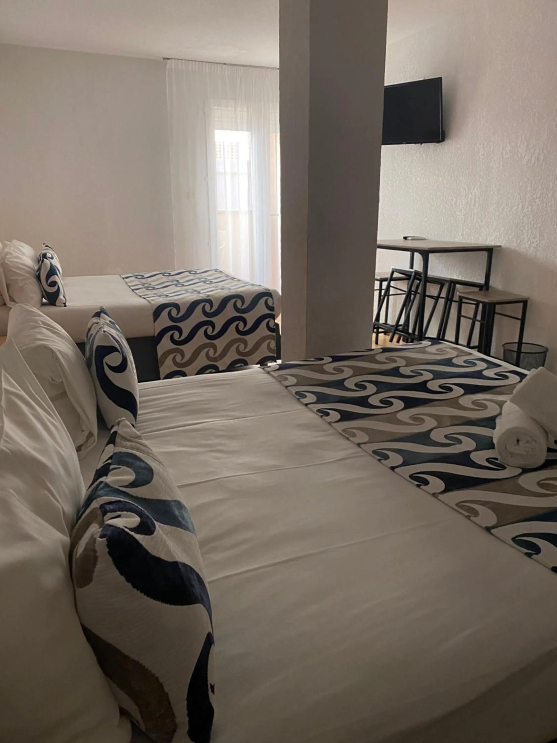 Bed in Hotel Saint Georges, Face à la mer