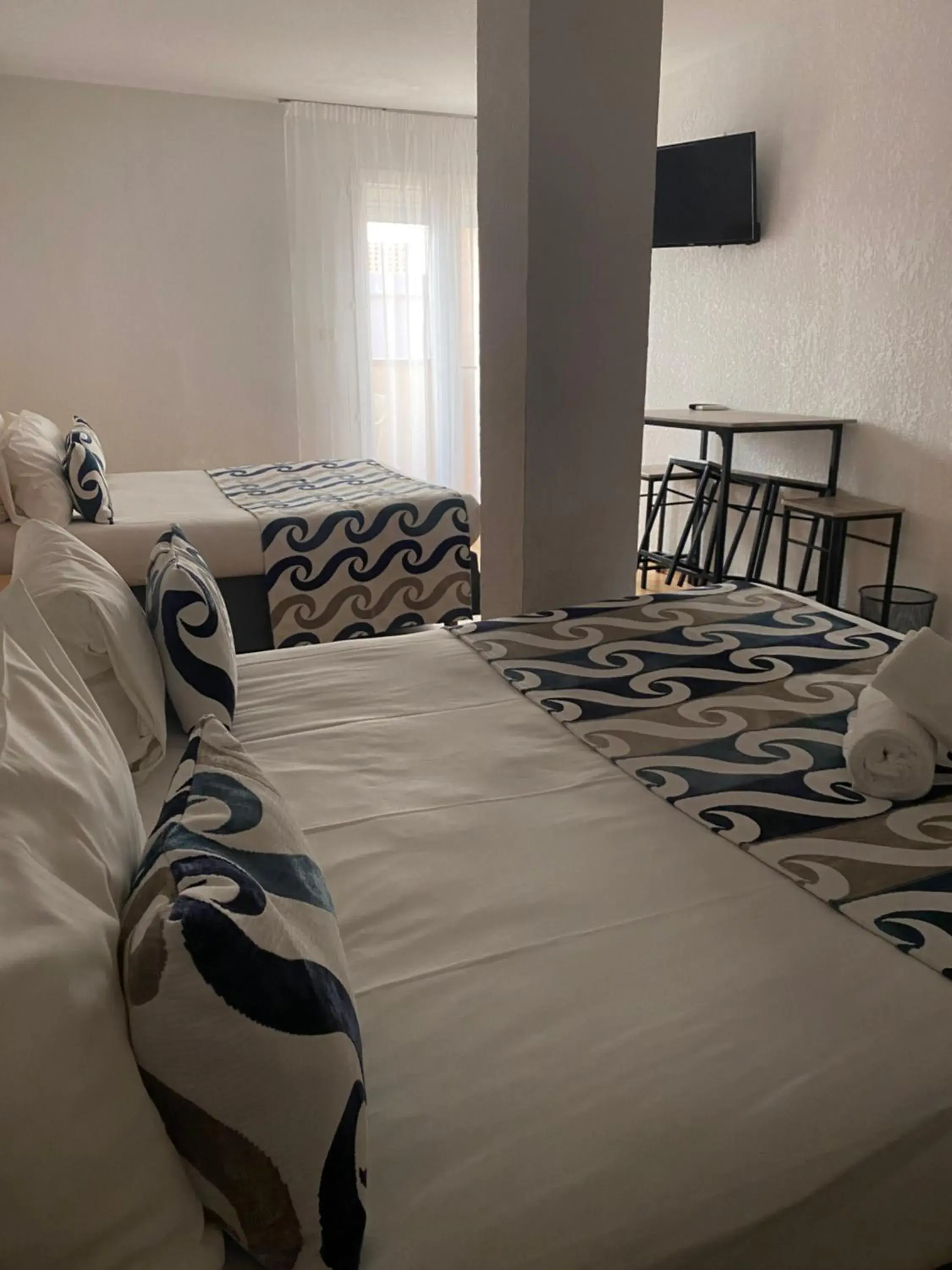 Family Room with Patio View and Terrace in Hotel Saint Georges, Face à la mer Family Room with Patio View and Terrace in Hotel Saint Georges, Face à la mer