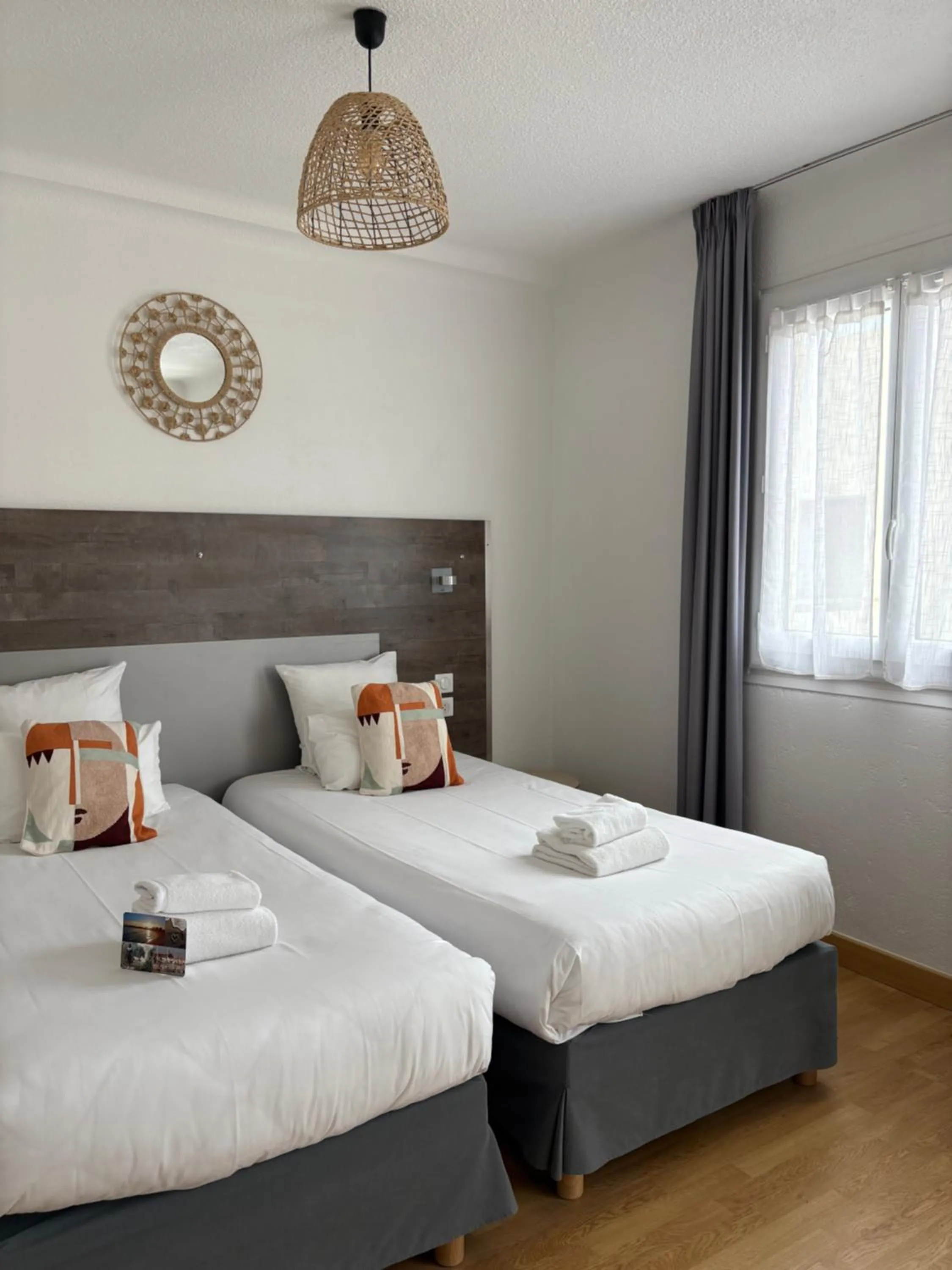 Bed in Hotel Saint Georges, Face à la mer