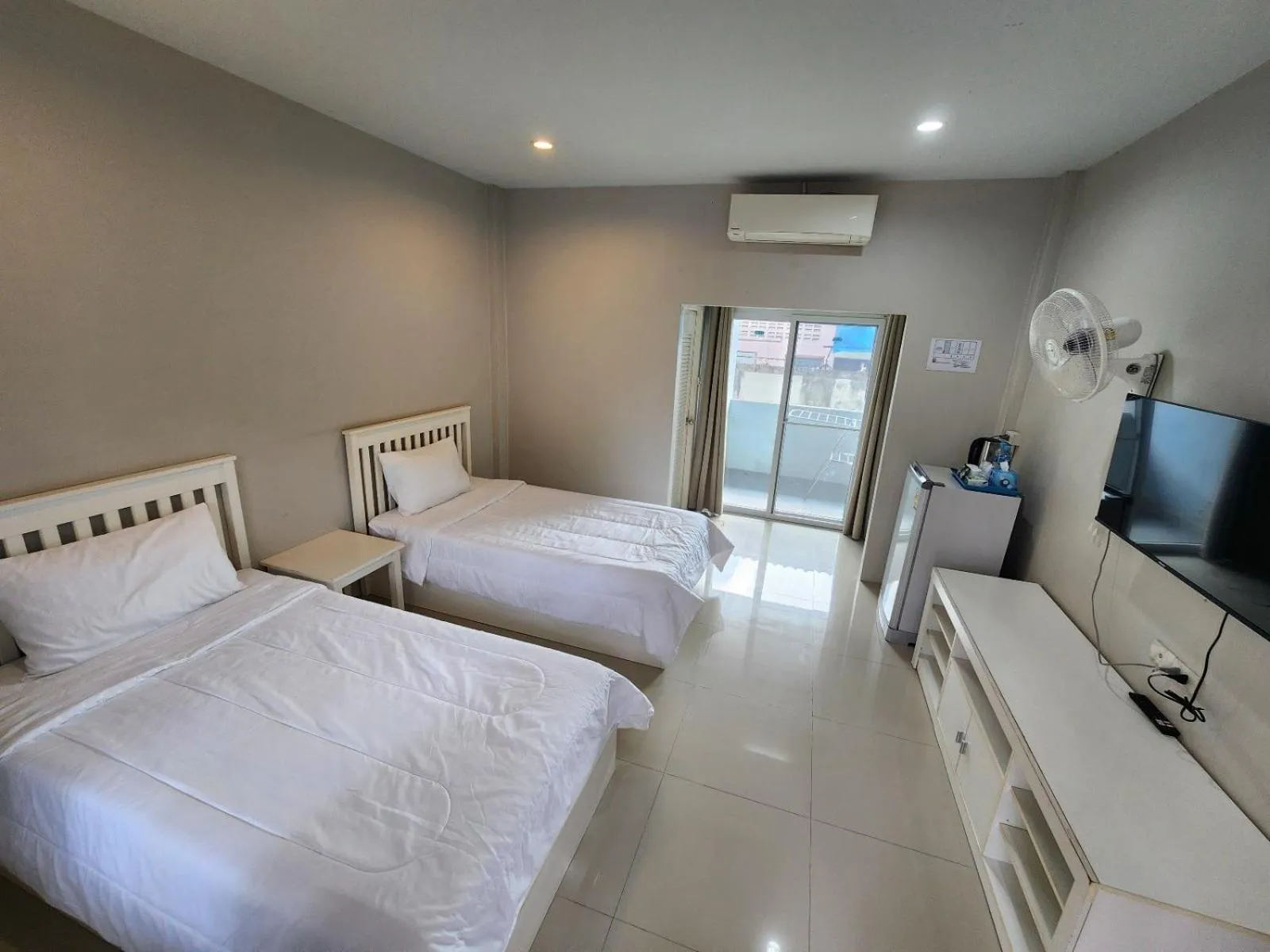 Photo of the whole room, Bed in Vanilla Ville Resort