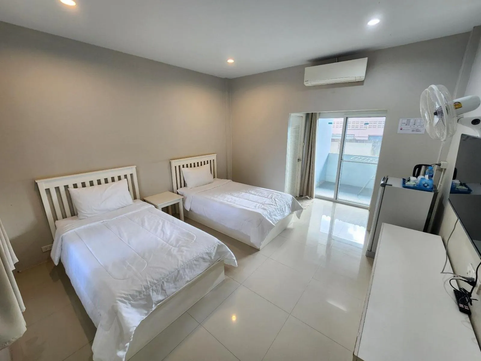 Photo of the whole room, Bed in Vanilla Ville Resort