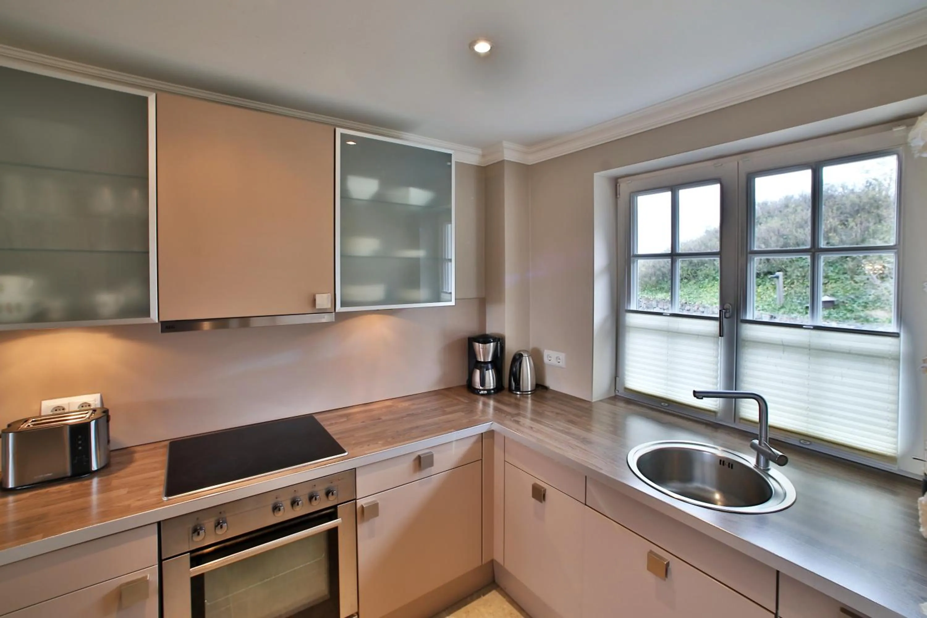 Kitchen or kitchenette in ApartHotel Seepferdchen