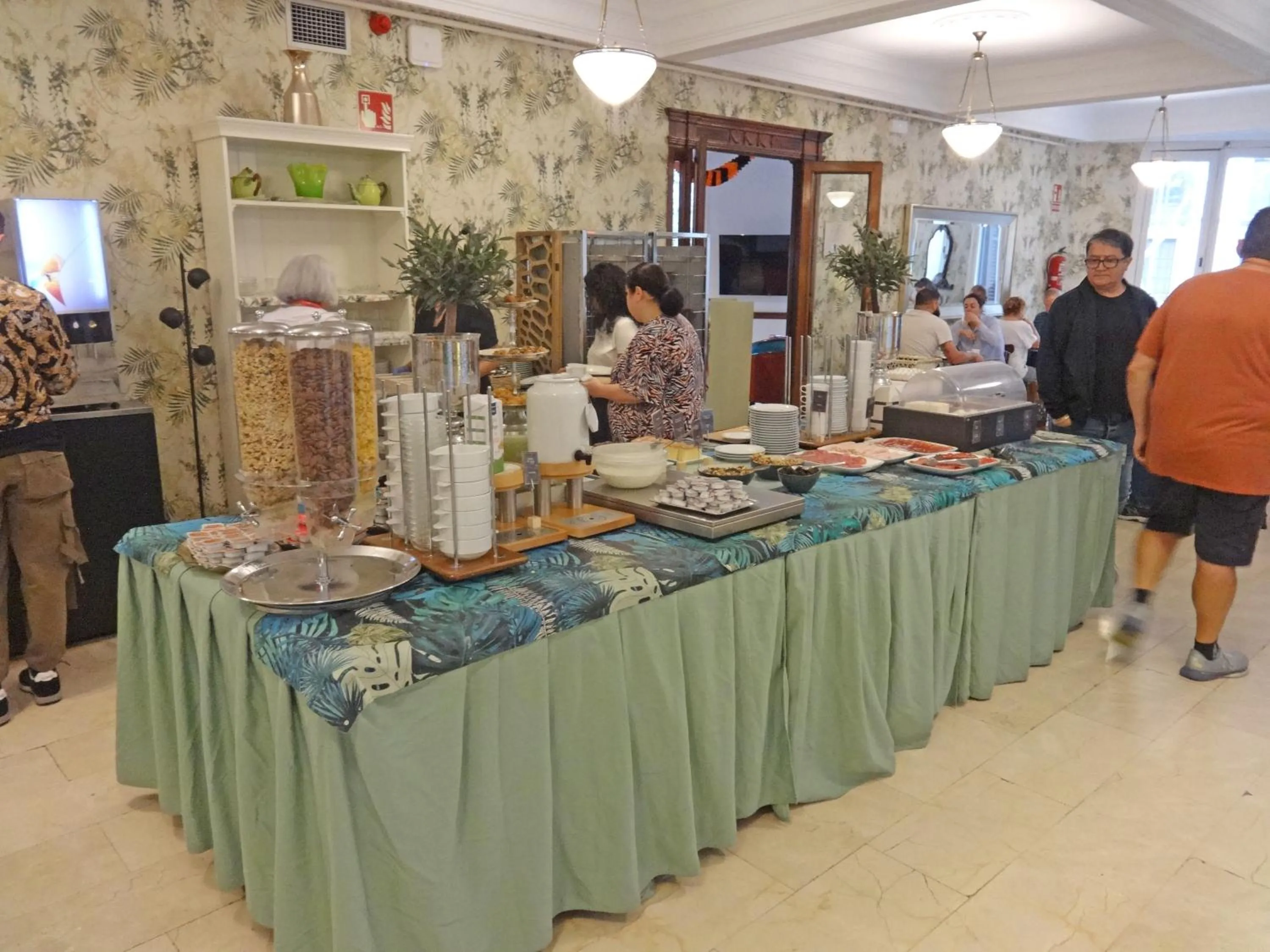 Buffet breakfast in Hotel Lloret Ramblas