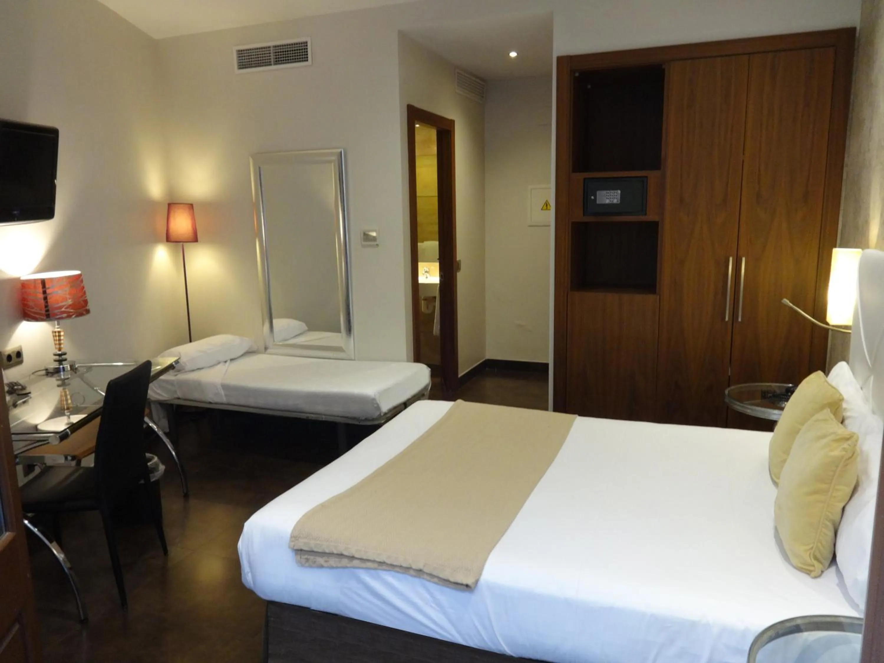 Bed in Hotel Lloret Ramblas