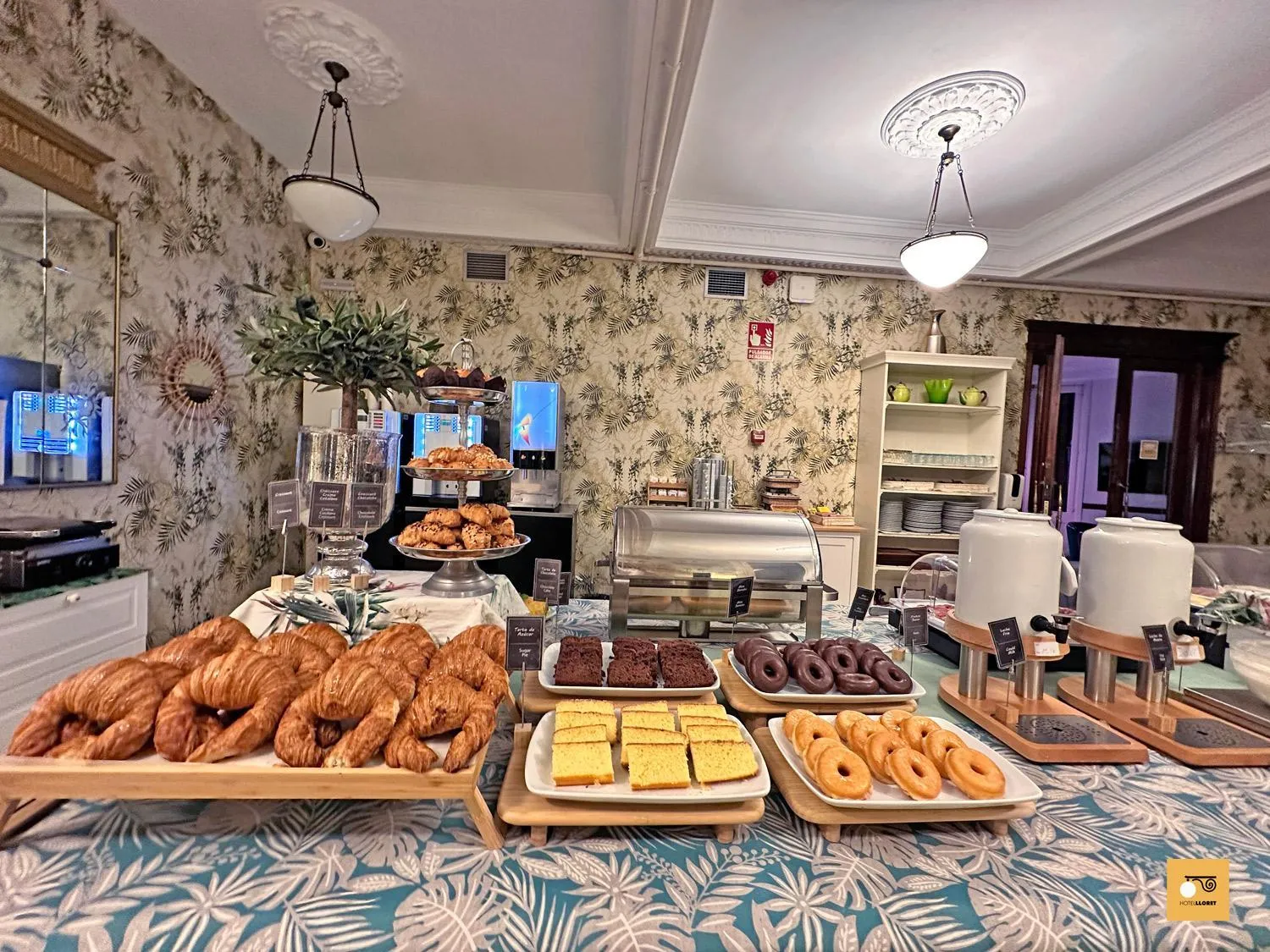 Buffet breakfast in Hotel Lloret Ramblas