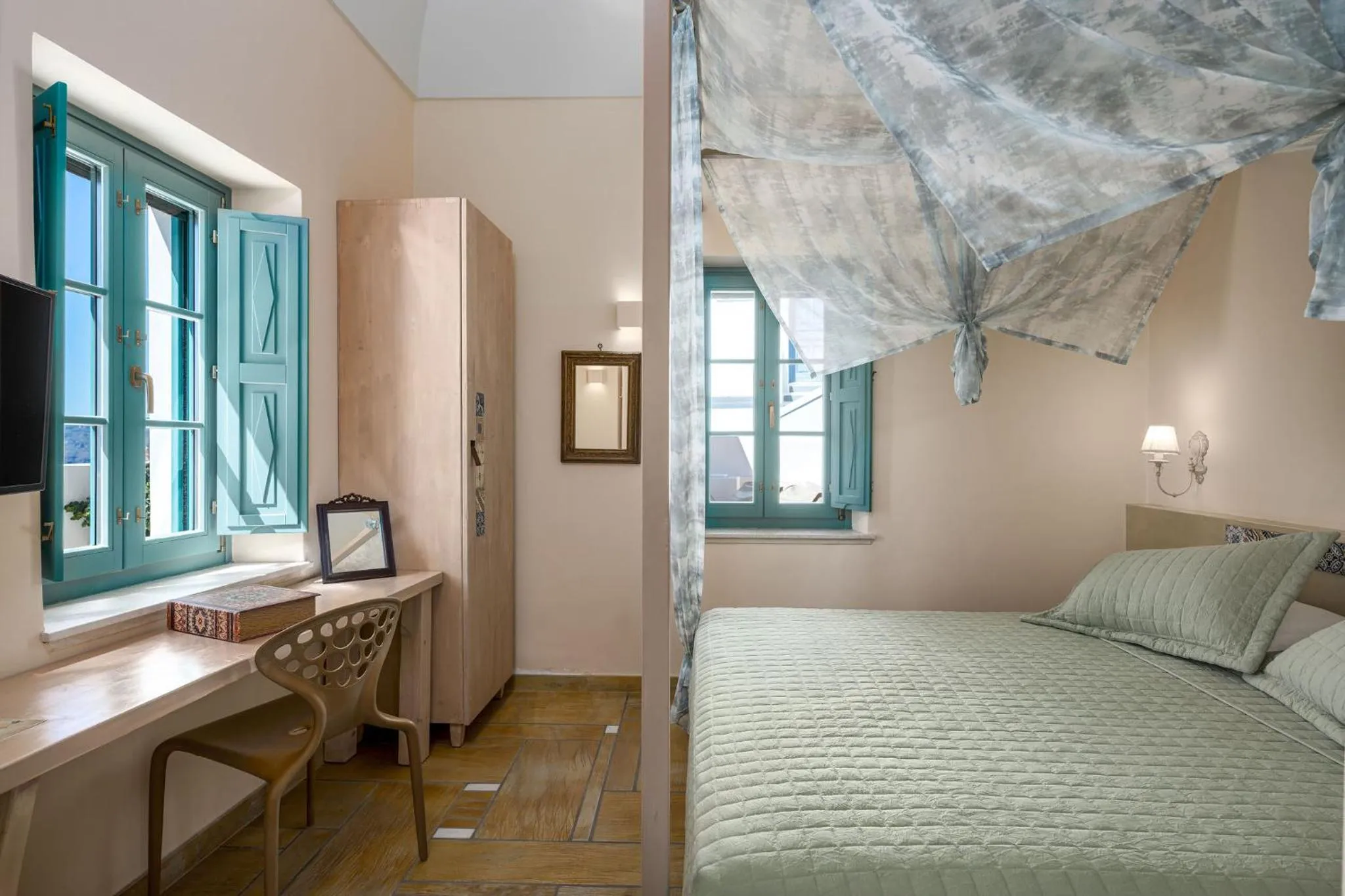 Bed in Passion Blue Villas