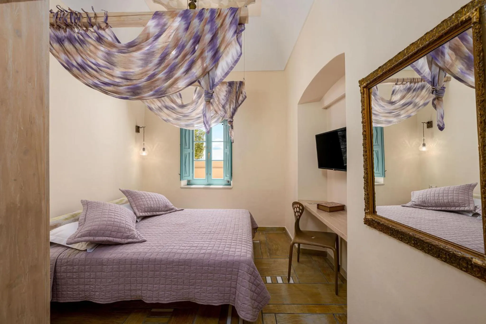 Bed in Passion Blue Villas