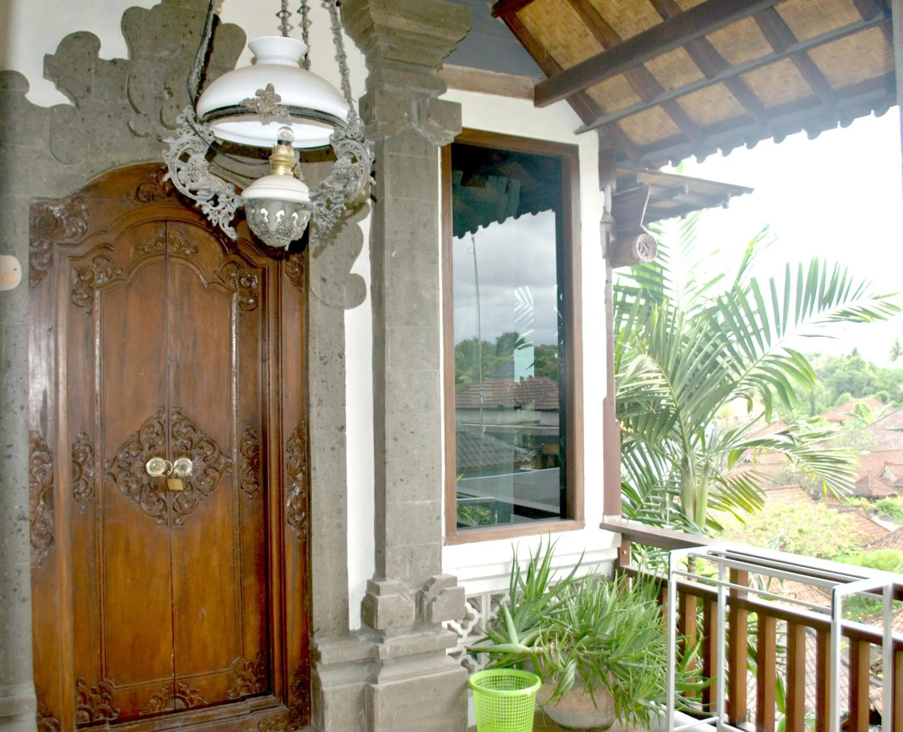 Facade/entrance in Rumah Roda