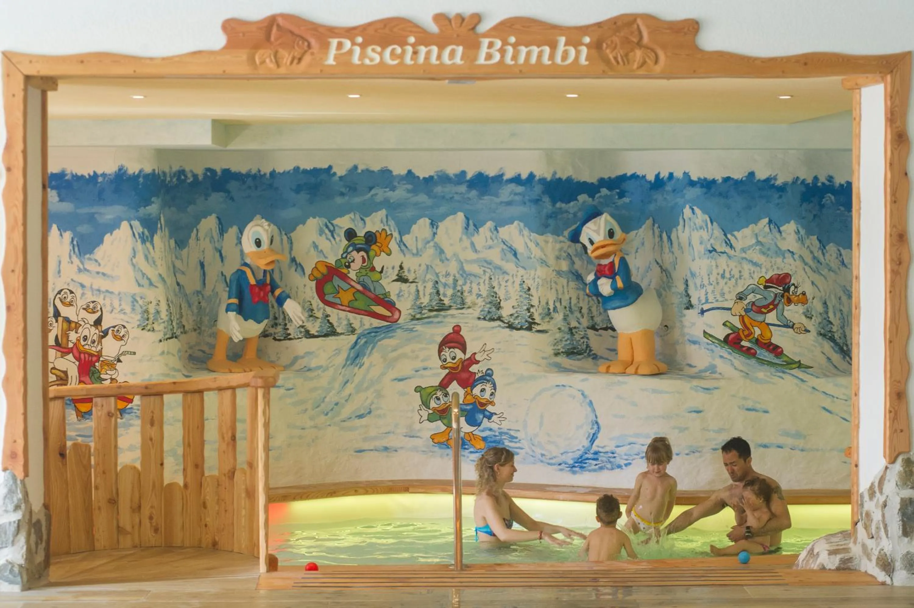 Swimming pool in Sport Hotel Vittoria