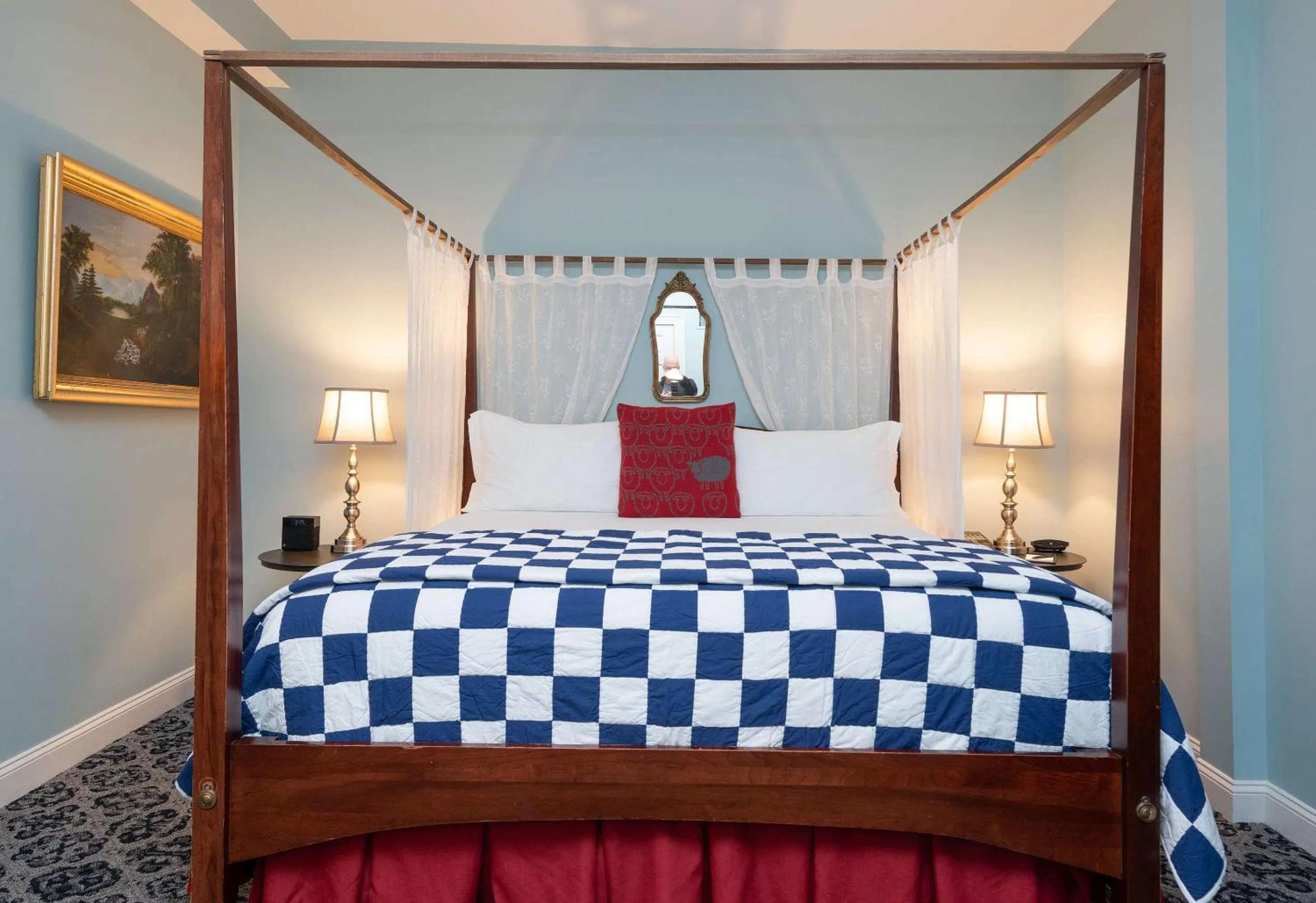 Bedroom, Bed in The Kendall Hotel at the Engine 7 Firehouse