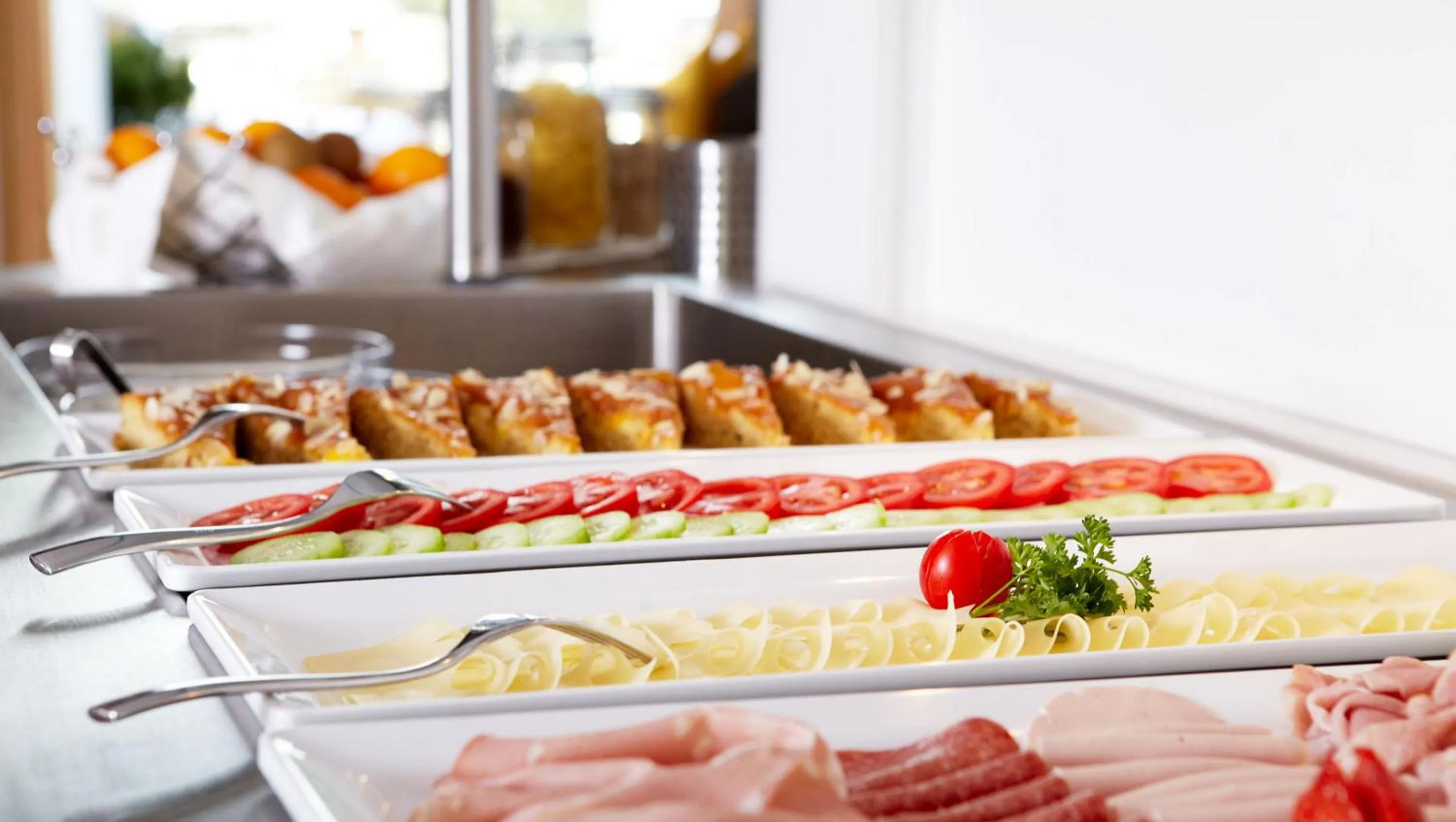 Restaurant/places to eat in Hotel Raffl