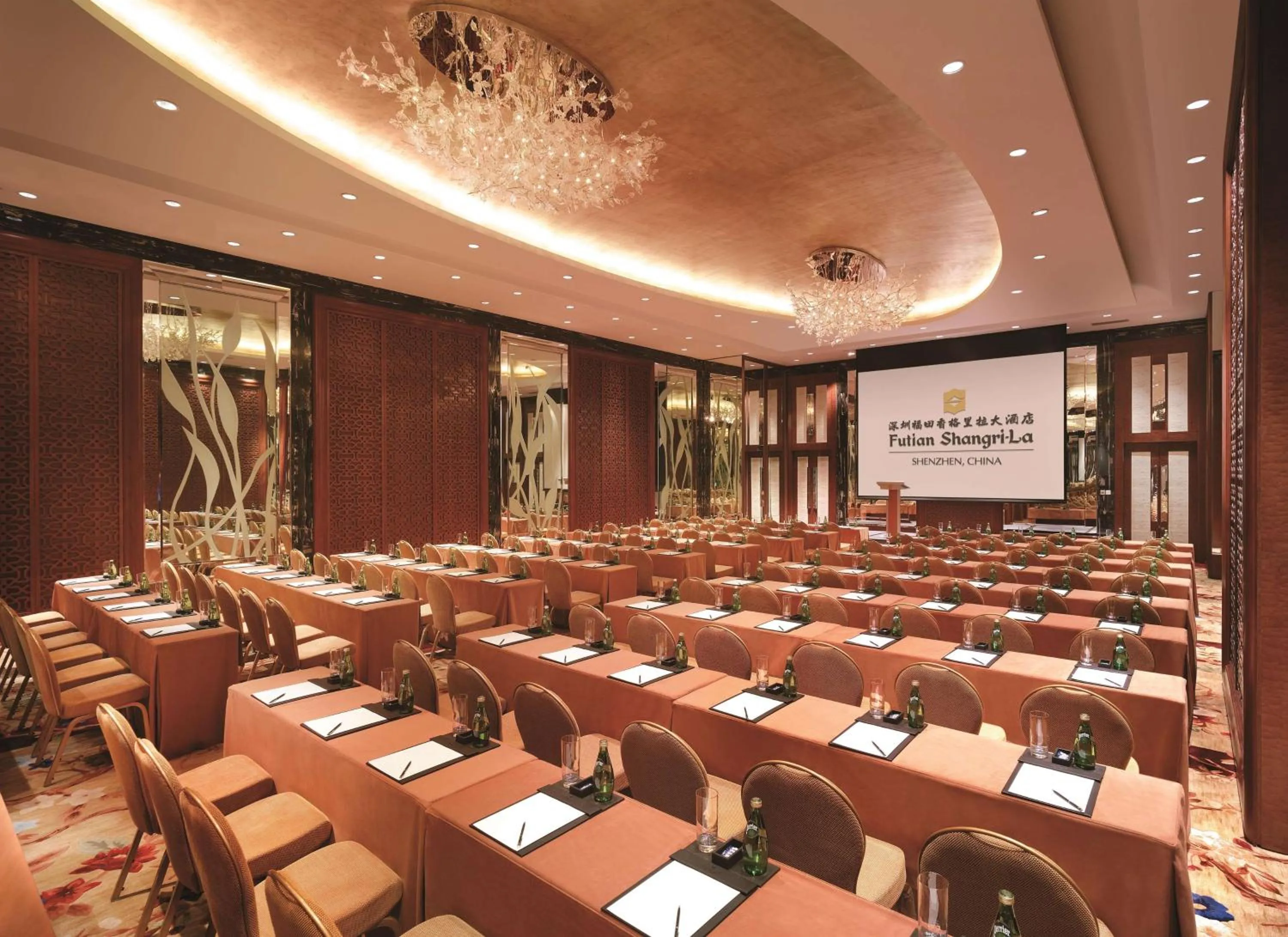 Photo of the whole room in Futian Shangri-La, Shenzhen,Near to Shenzhen Convention&Exhibition Centre, Futian Railway Station