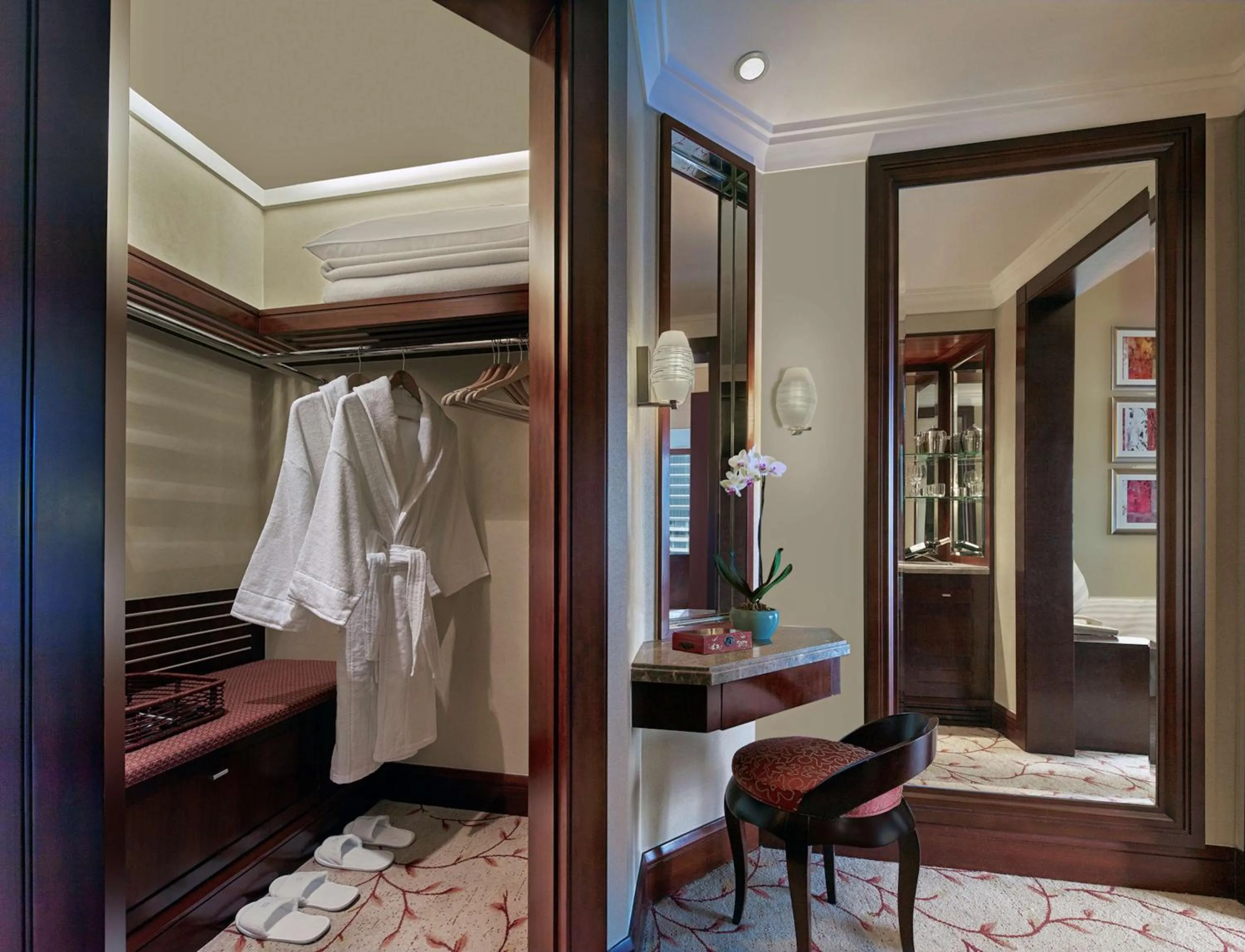 Photo of the whole room in Futian Shangri-La, Shenzhen,Near to Shenzhen Convention&Exhibition Centre, Futian Railway Station