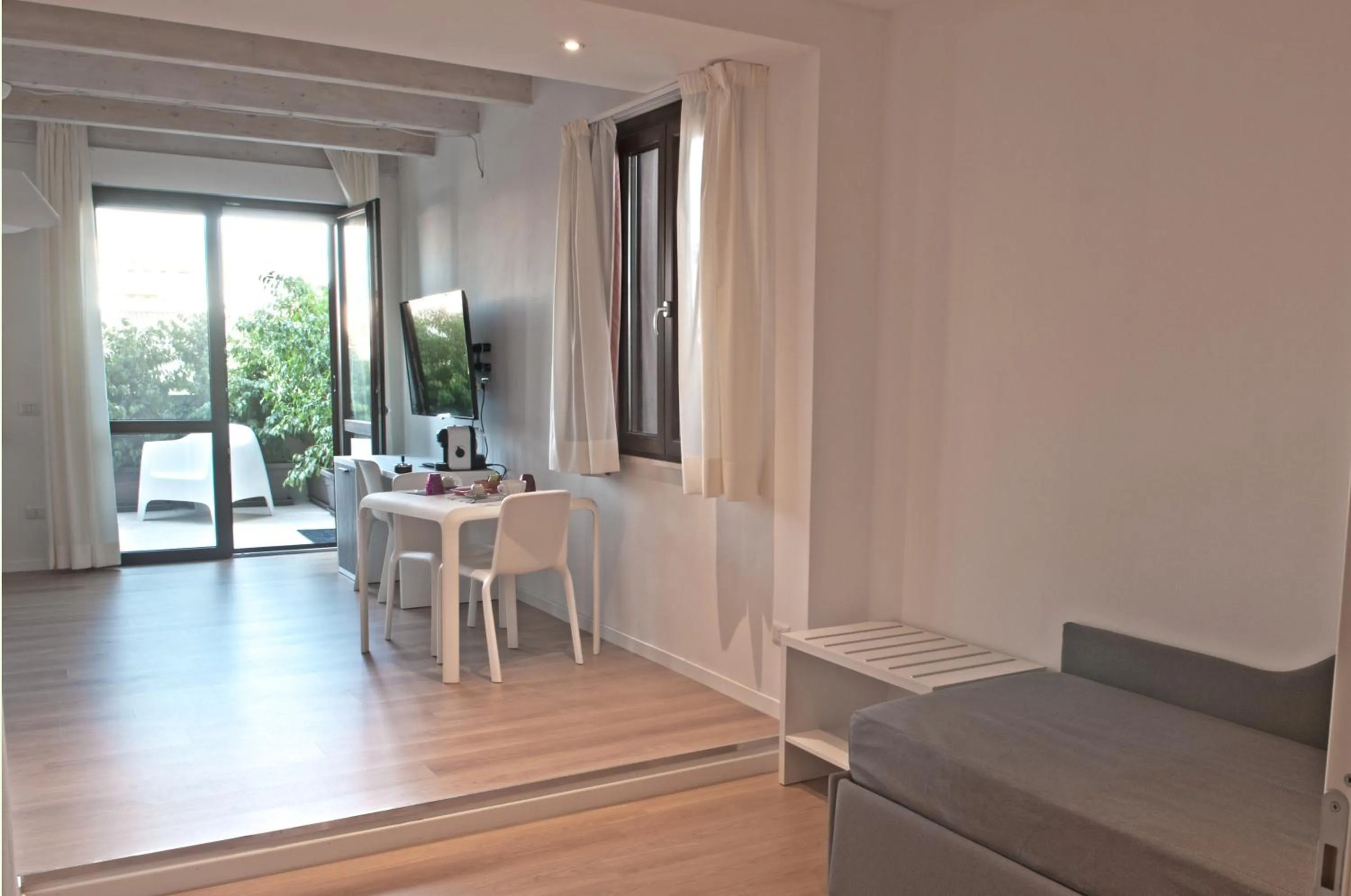 Coffee/tea facilities in Four Rooms Guesthouse