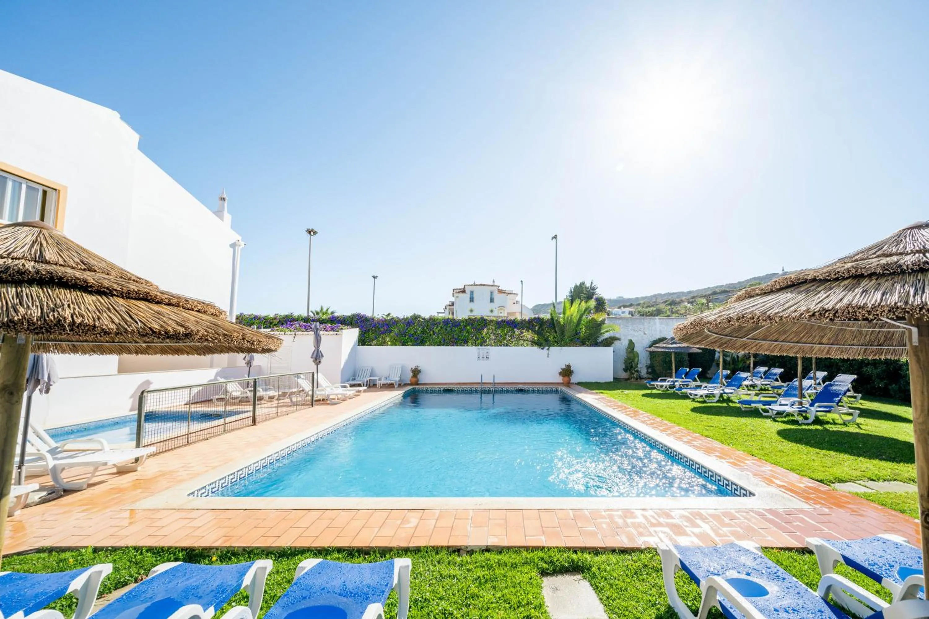 Swimming pool in Oasis Beach Apartments