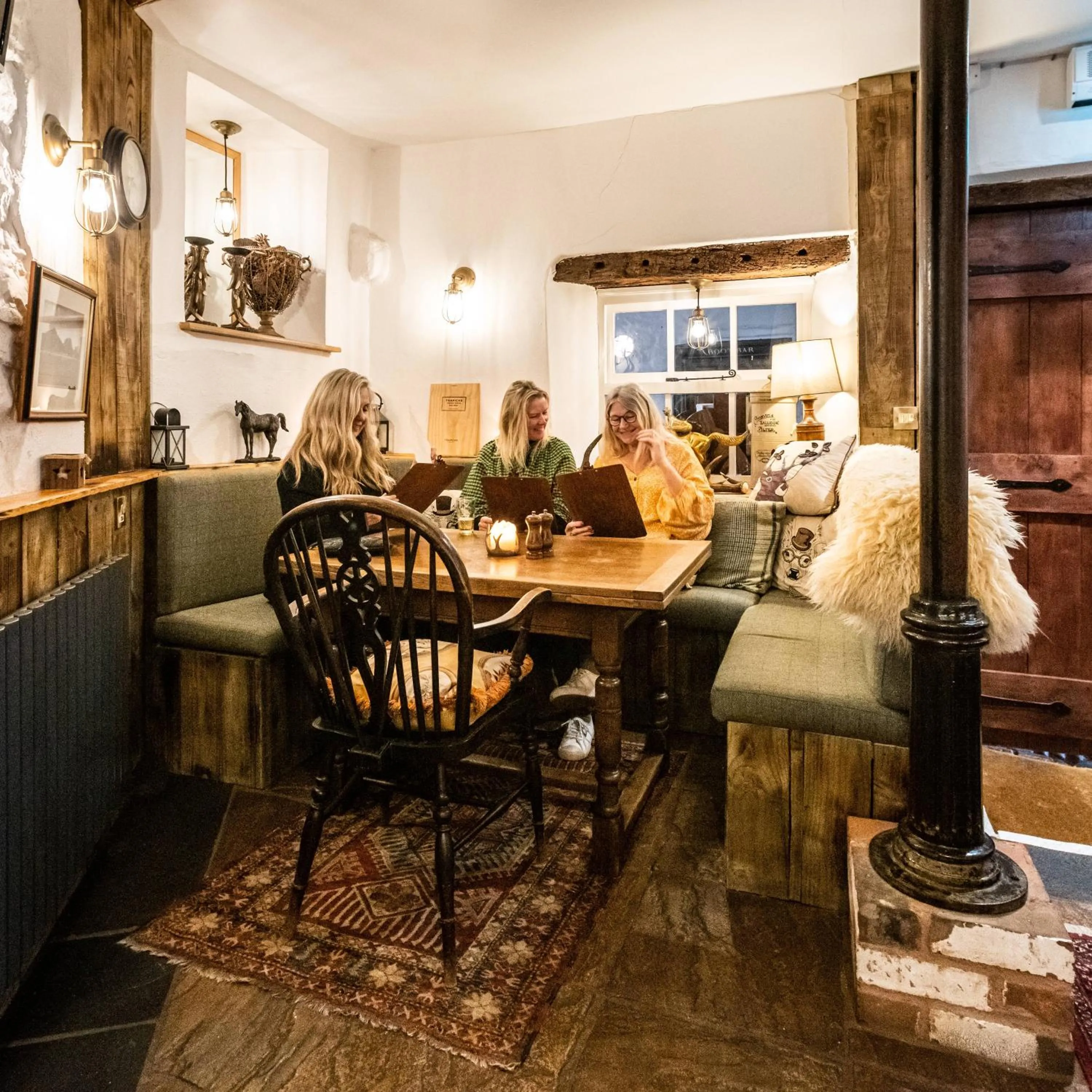 People in Luttrell Arms