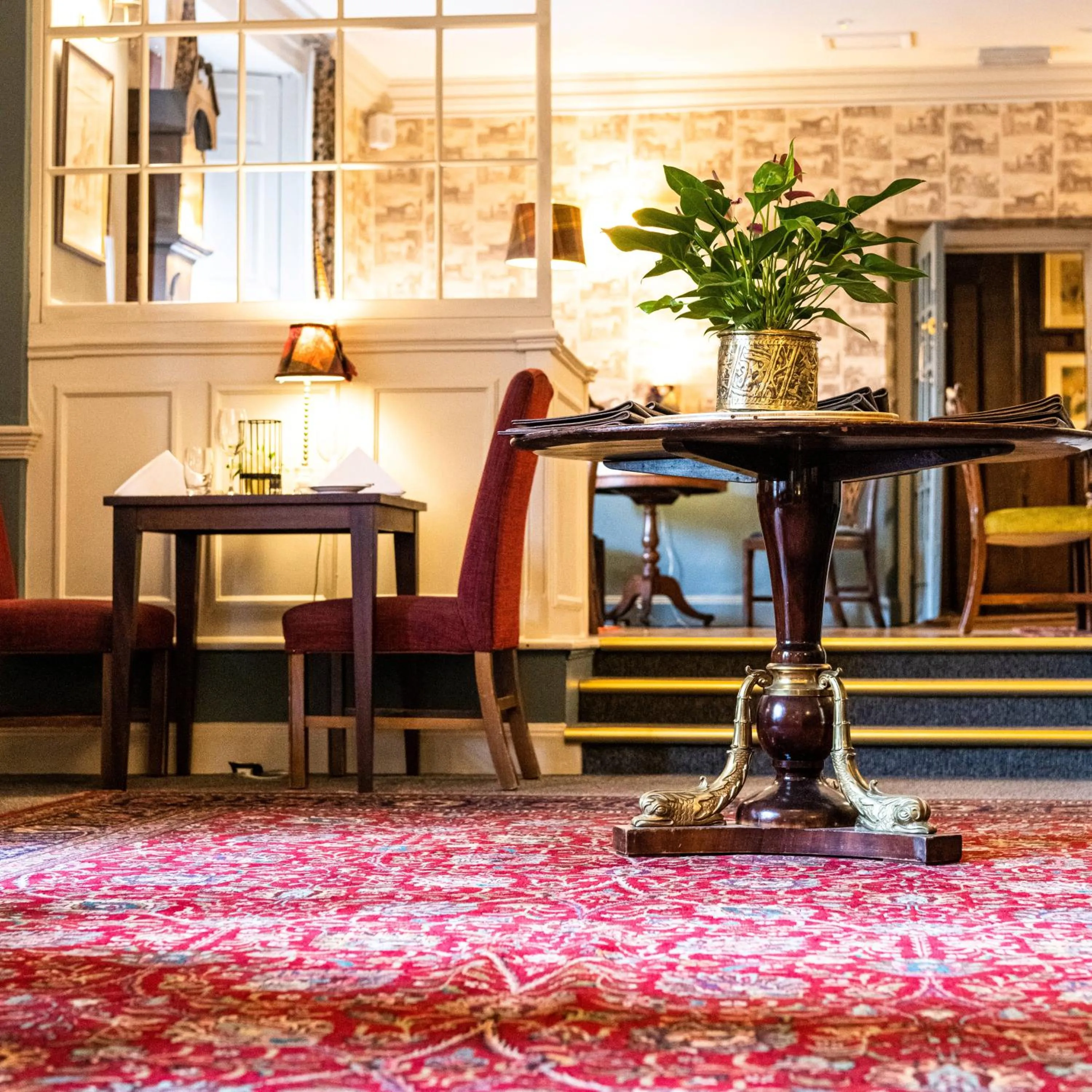 Restaurant/places to eat in Luttrell Arms