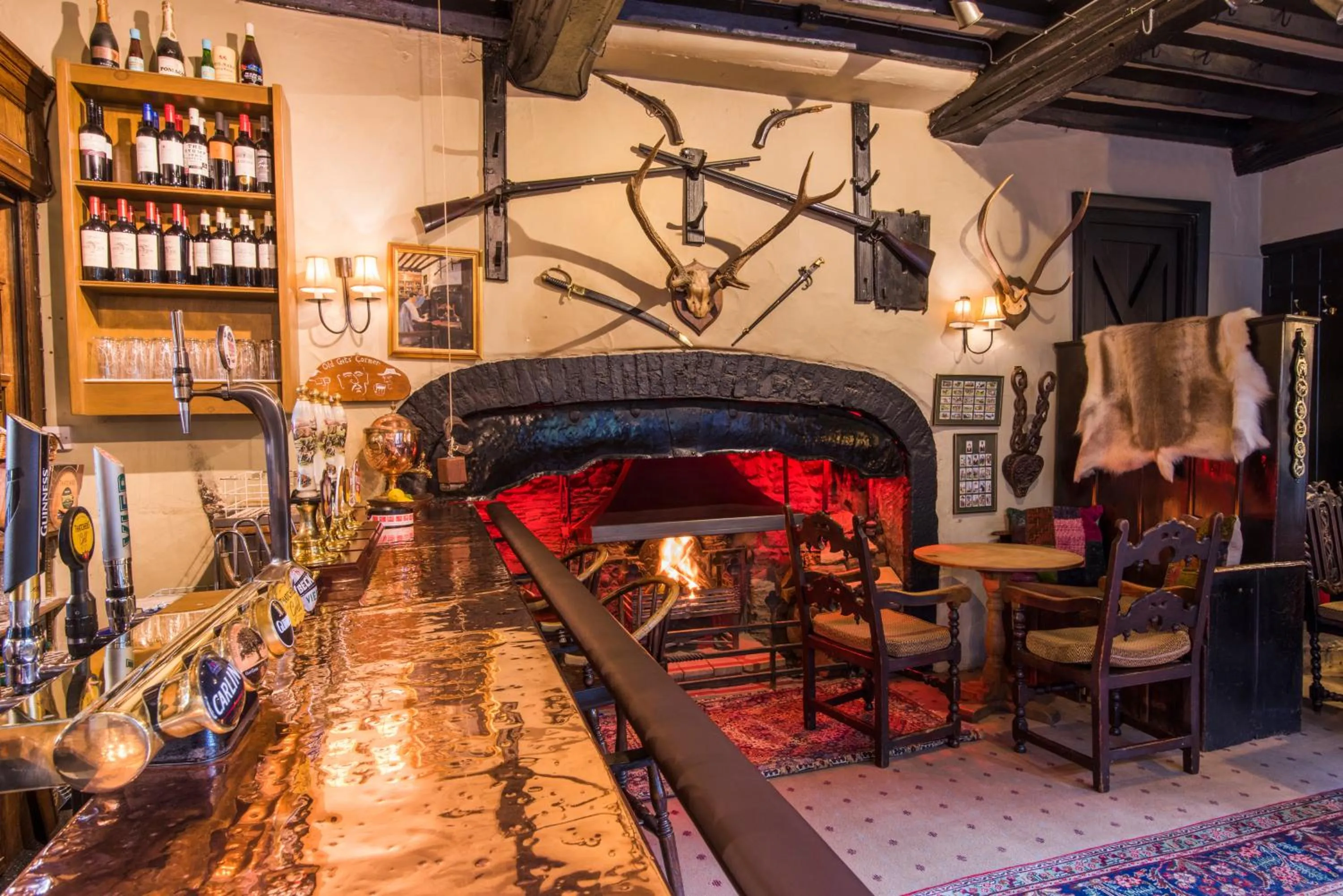 Lounge or bar in Luttrell Arms