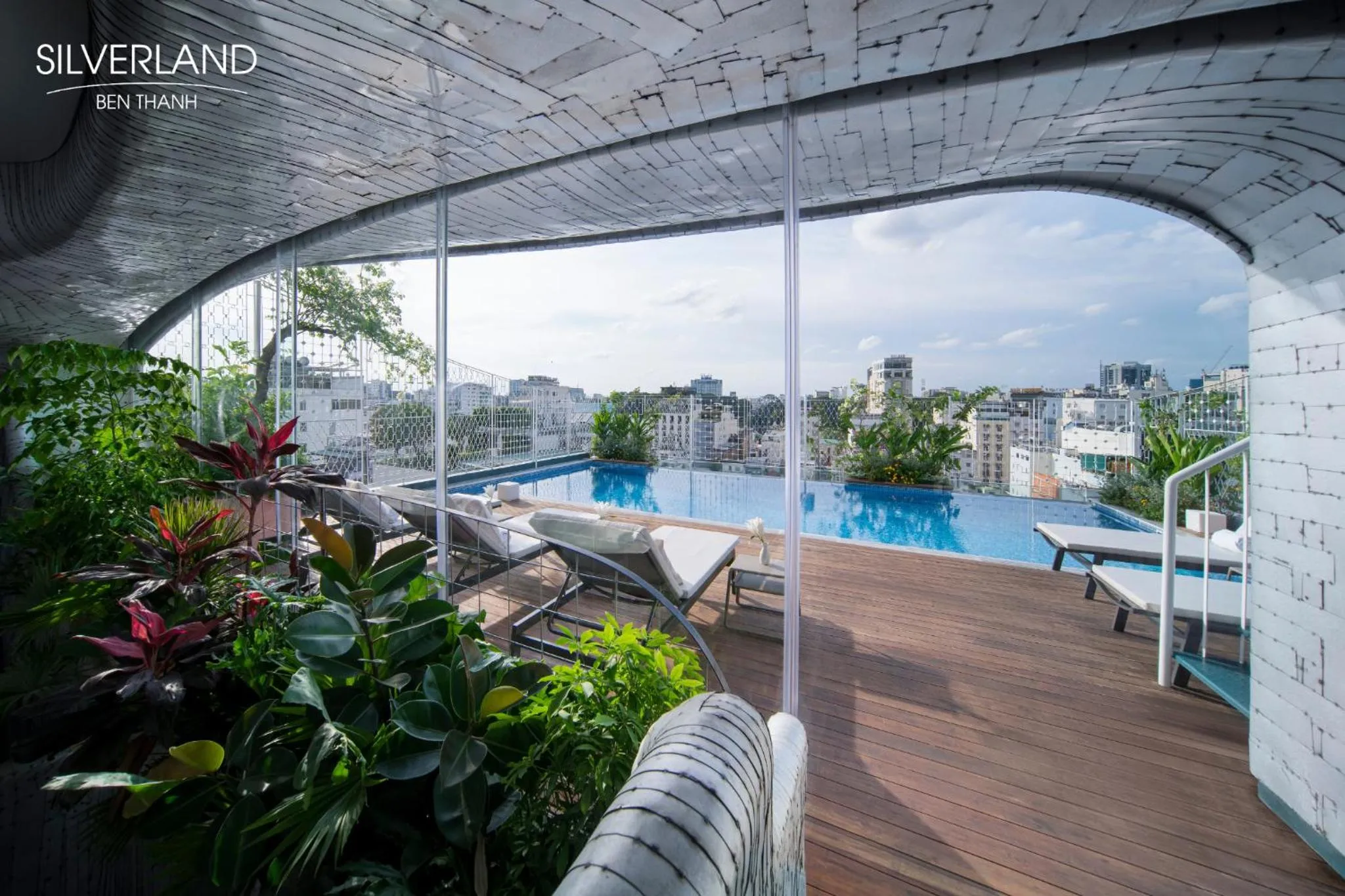 Swimming pool in Silverland Bến Thành